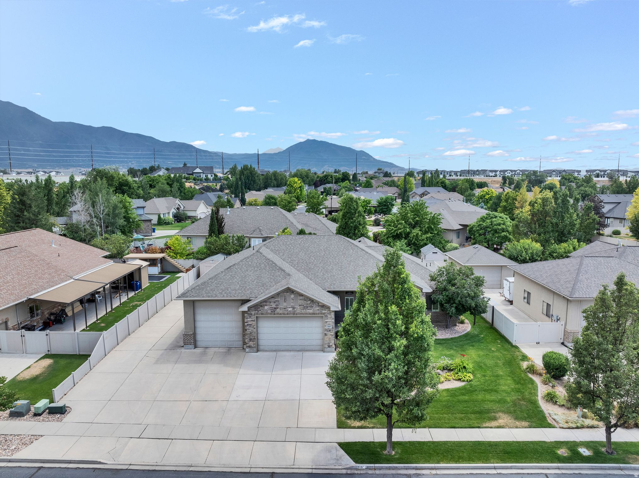 QUAIL HOLLOW - Residential