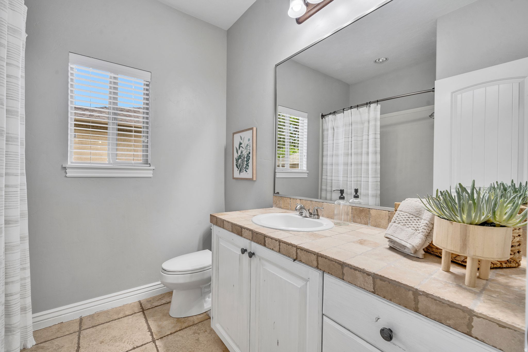 QUAIL HOLLOW - Residential