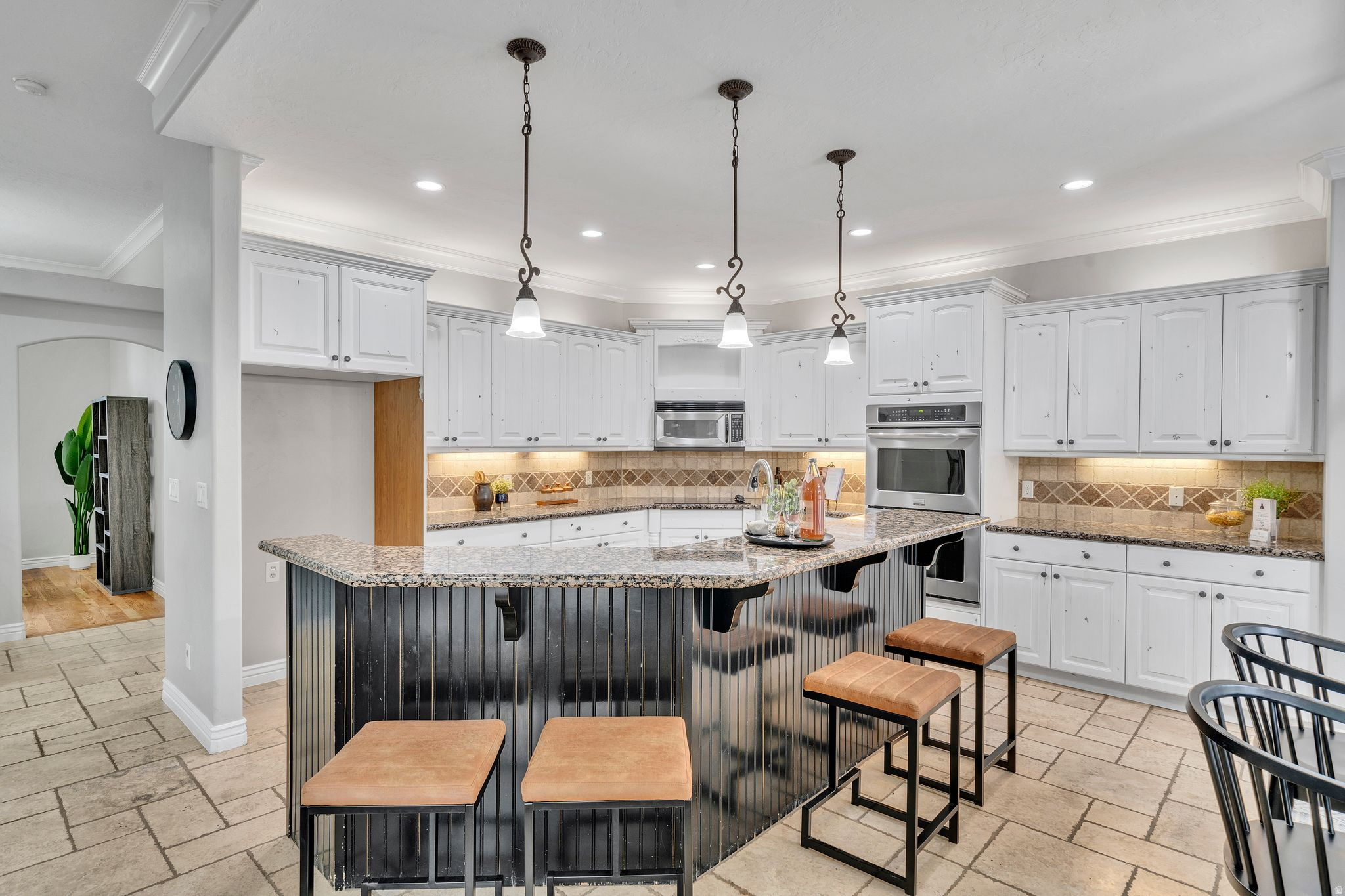 QUAIL HOLLOW - Residential