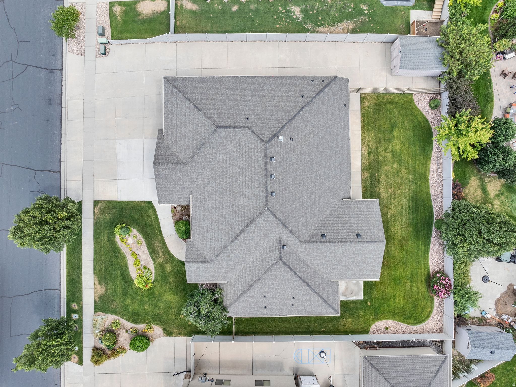 QUAIL HOLLOW - Residential