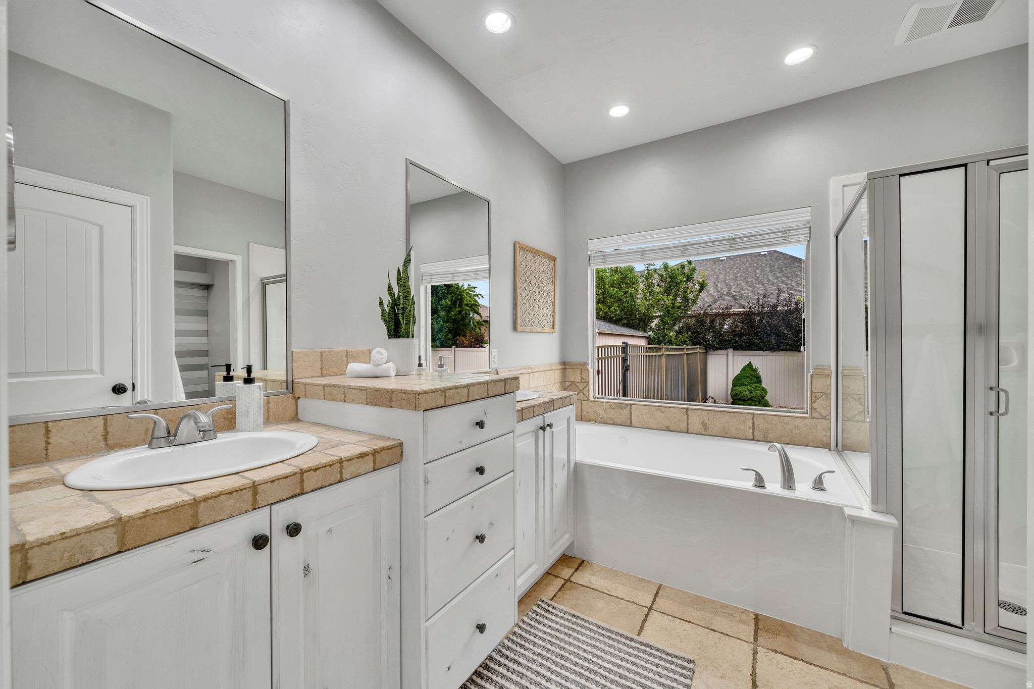 QUAIL HOLLOW - Residential