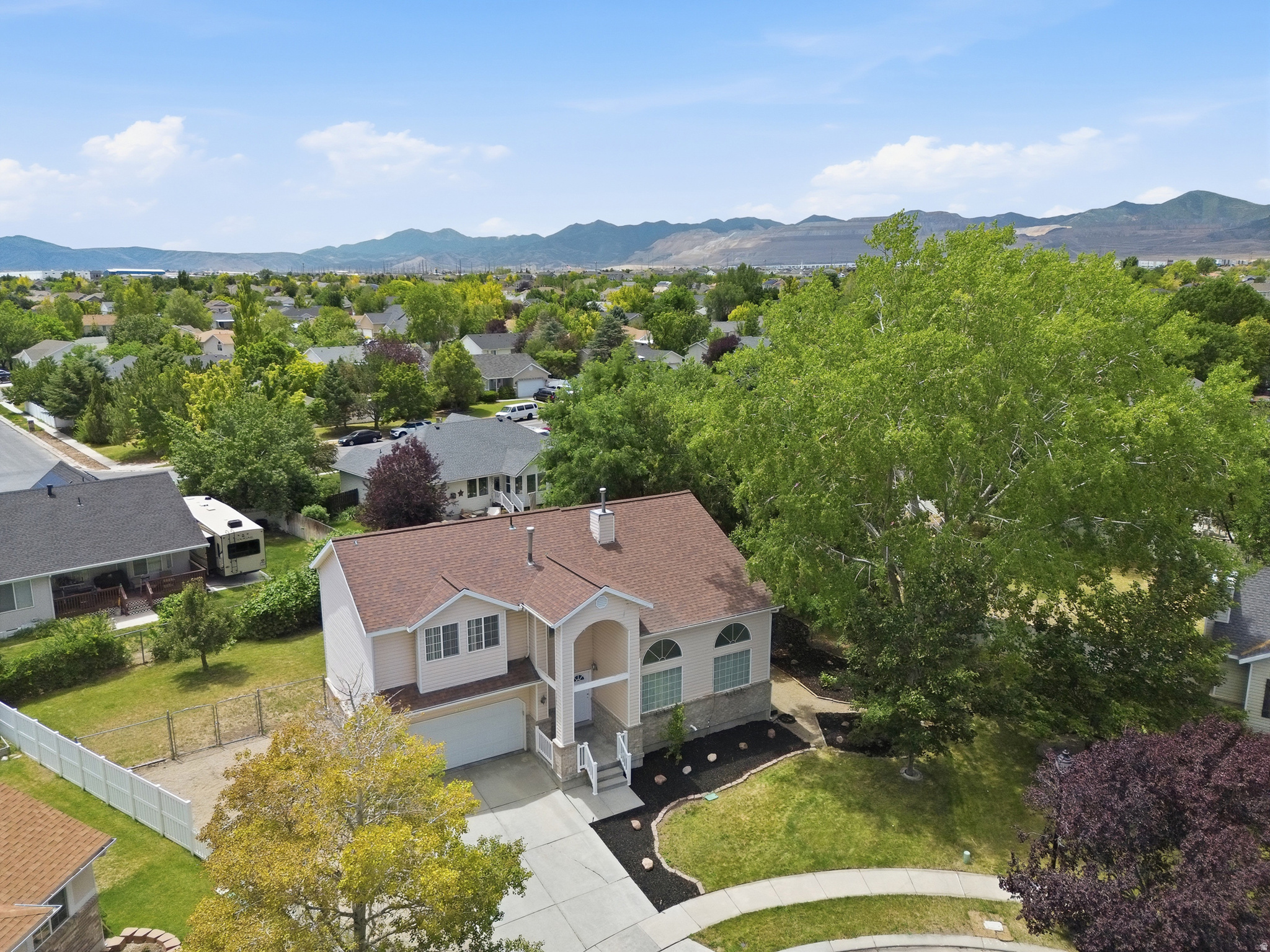 PEBBLEWOOD - Residential