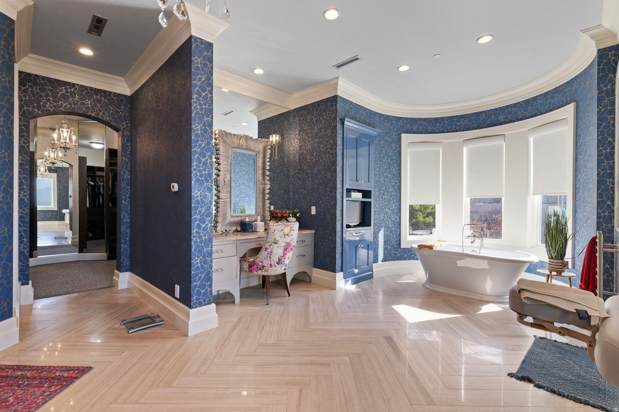 COVE IN CORNERCANYON - Residential