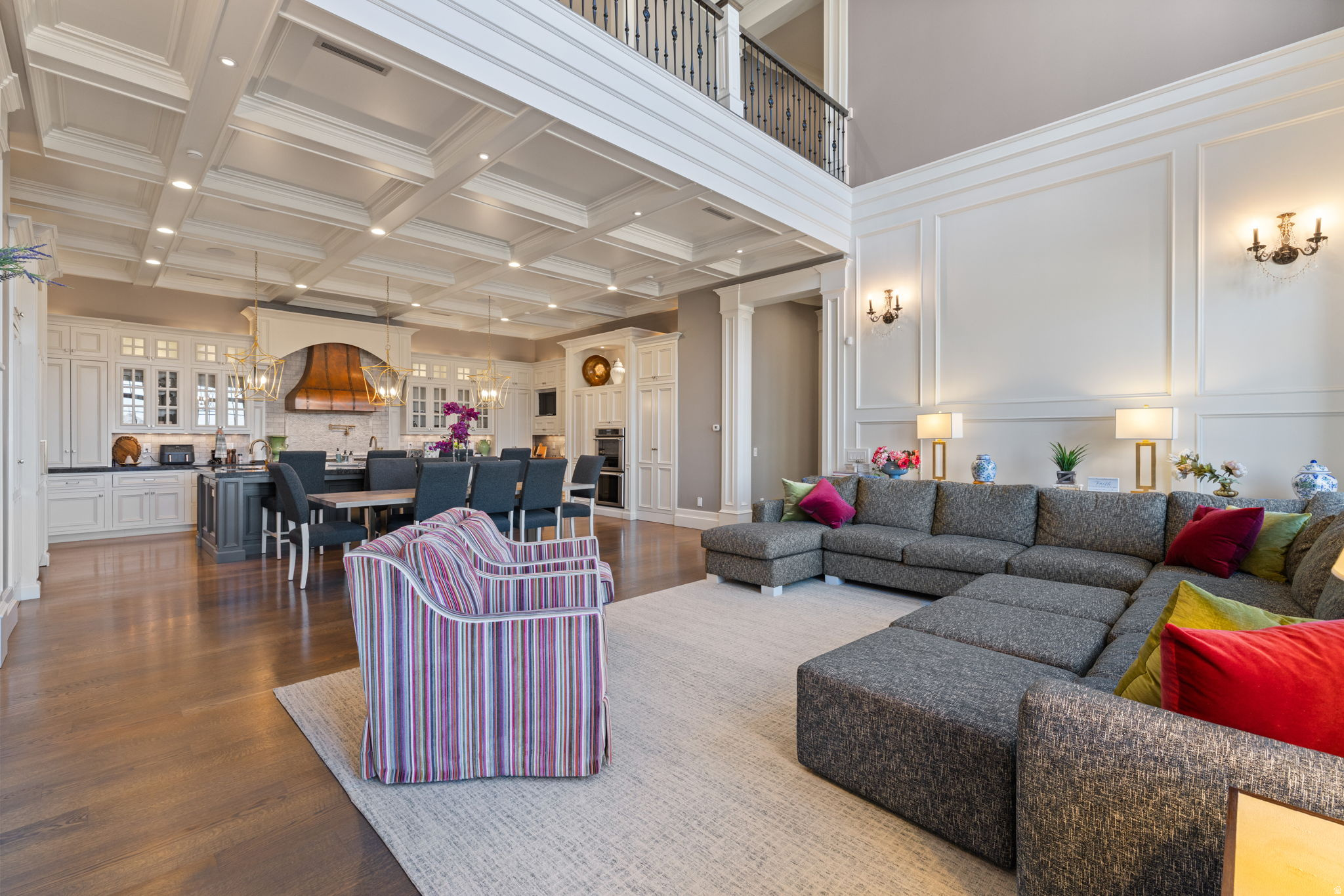 COVE IN CORNERCANYON - Residential
