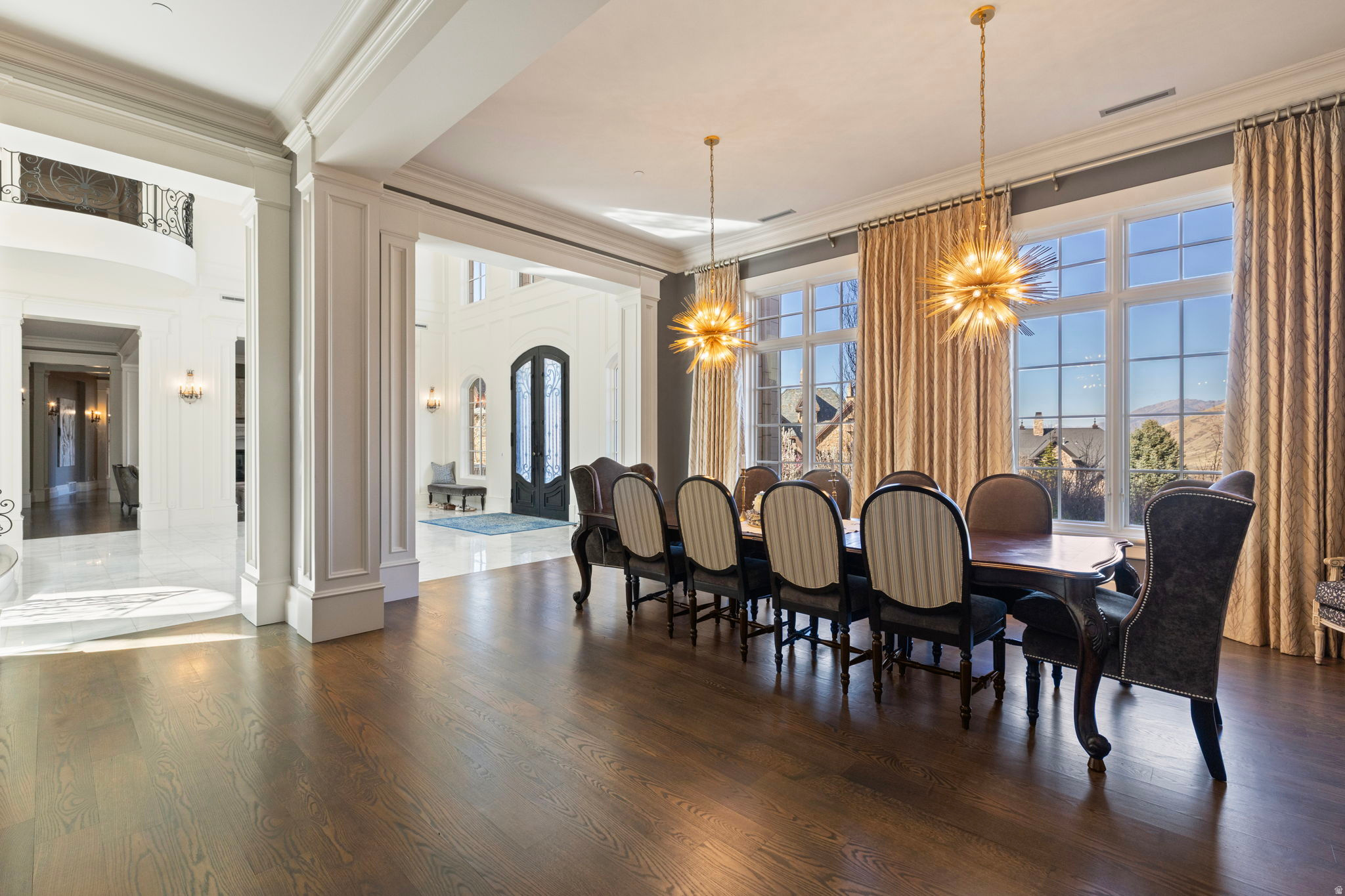 COVE IN CORNERCANYON - Residential