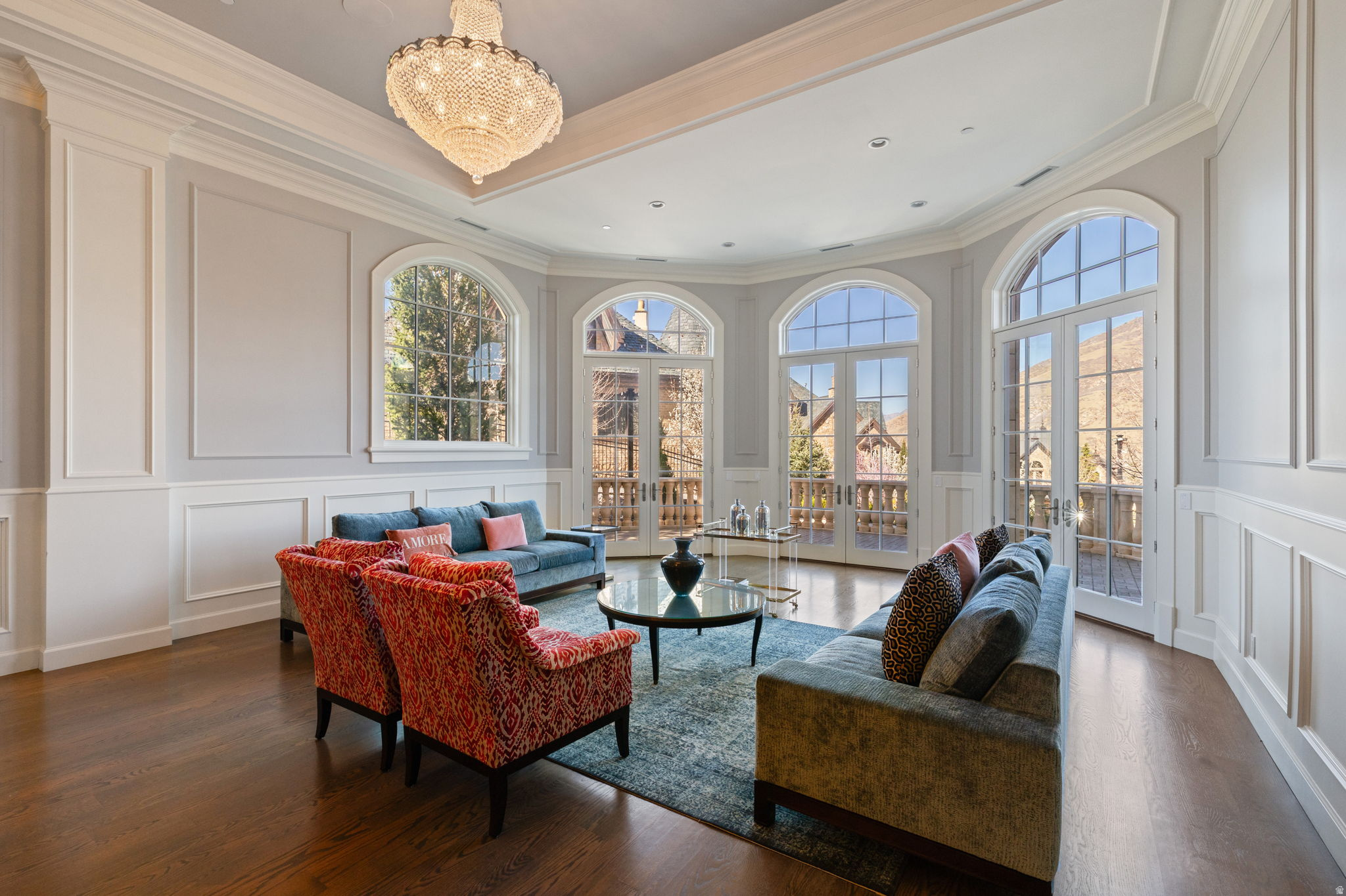 COVE IN CORNERCANYON - Residential