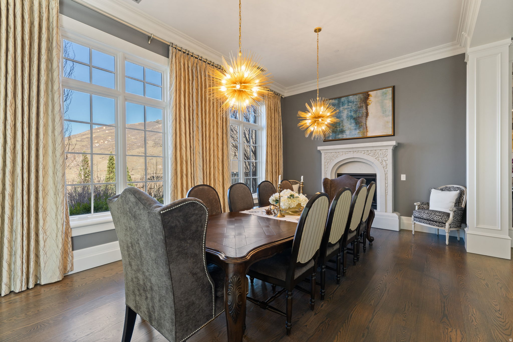 COVE IN CORNERCANYON - Residential