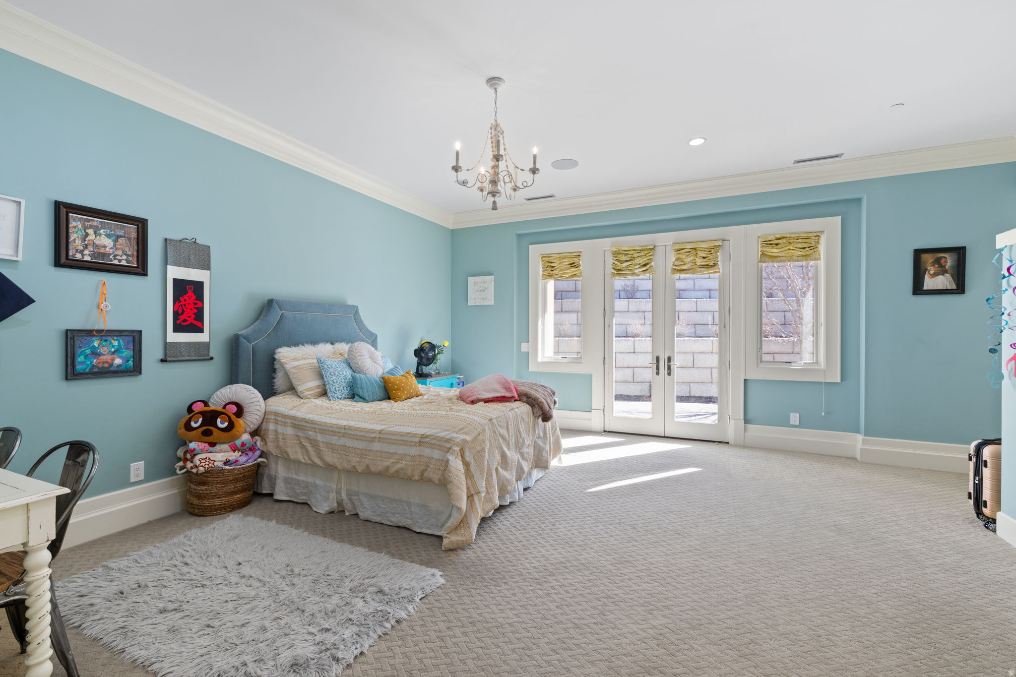 COVE IN CORNERCANYON - Residential