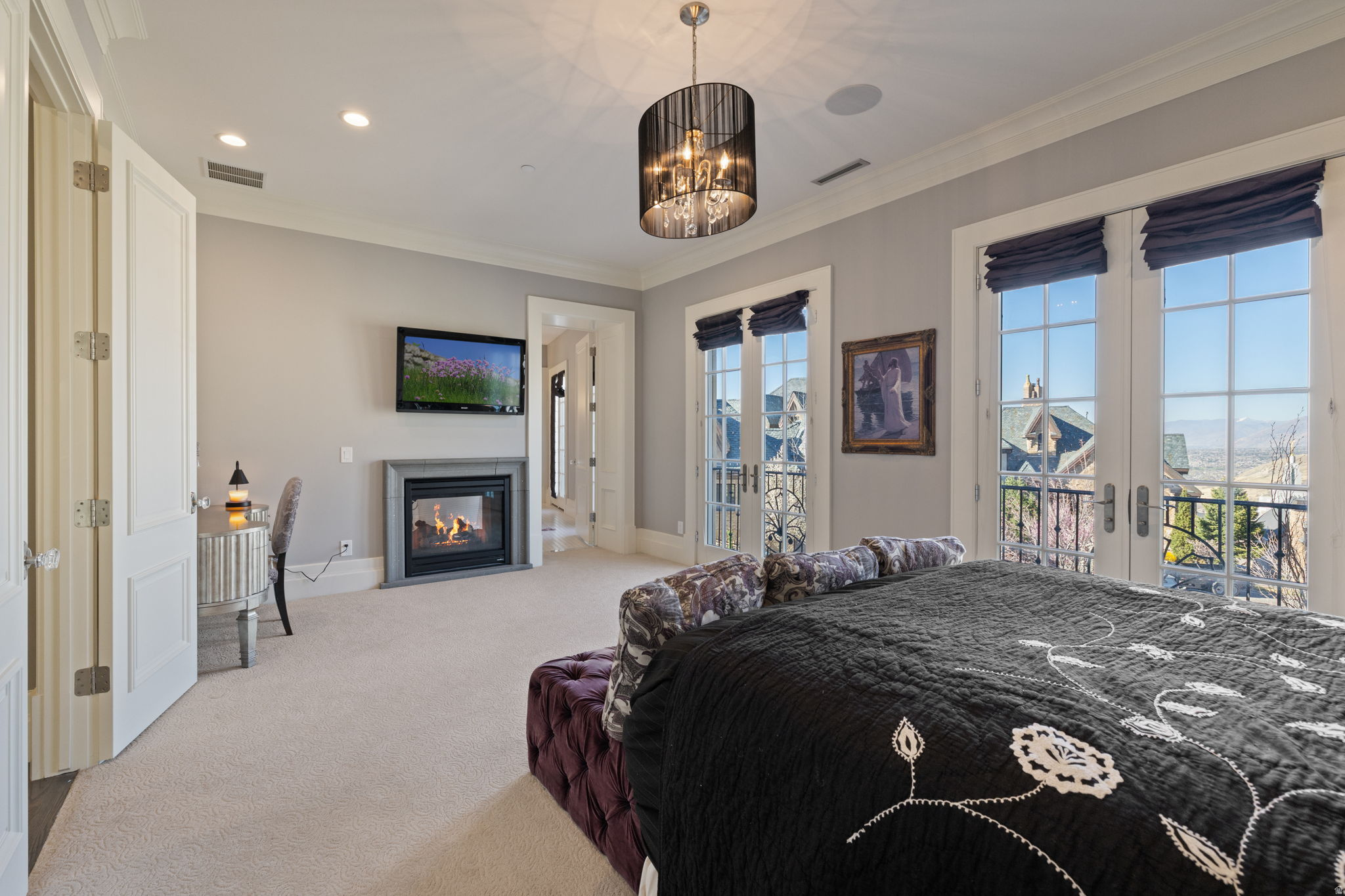 COVE IN CORNERCANYON - Residential