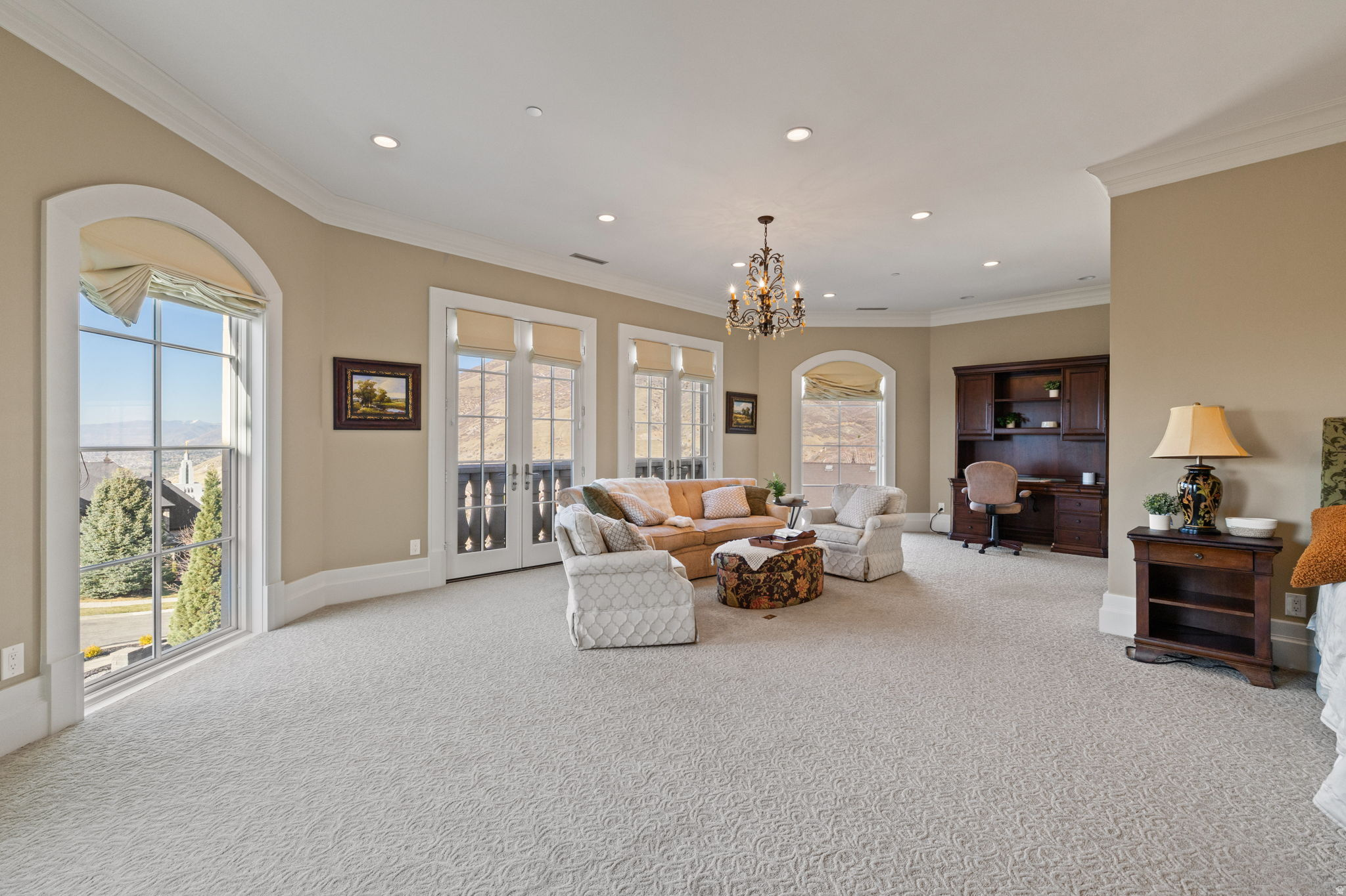 COVE IN CORNERCANYON - Residential