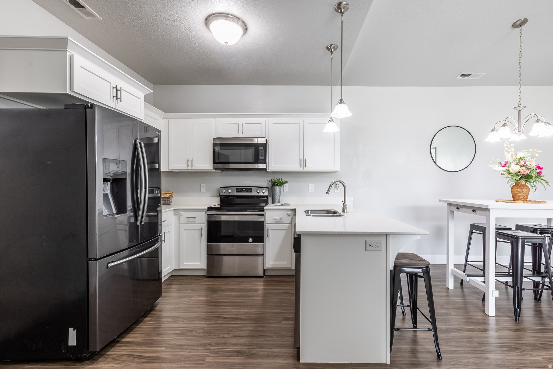 EAGLE VIEW - Residential