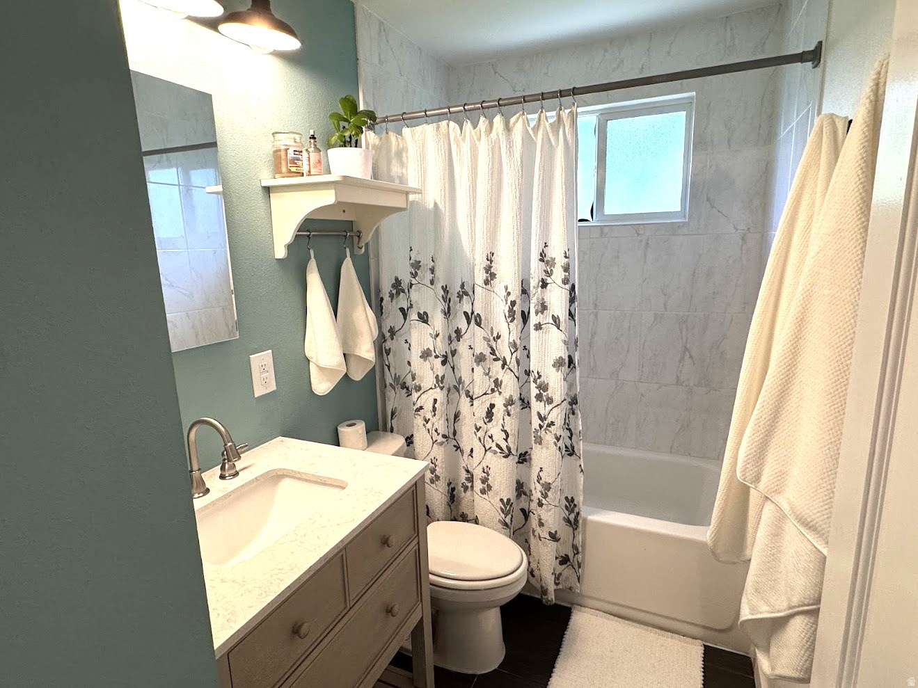 LAKEWAY - Residential
