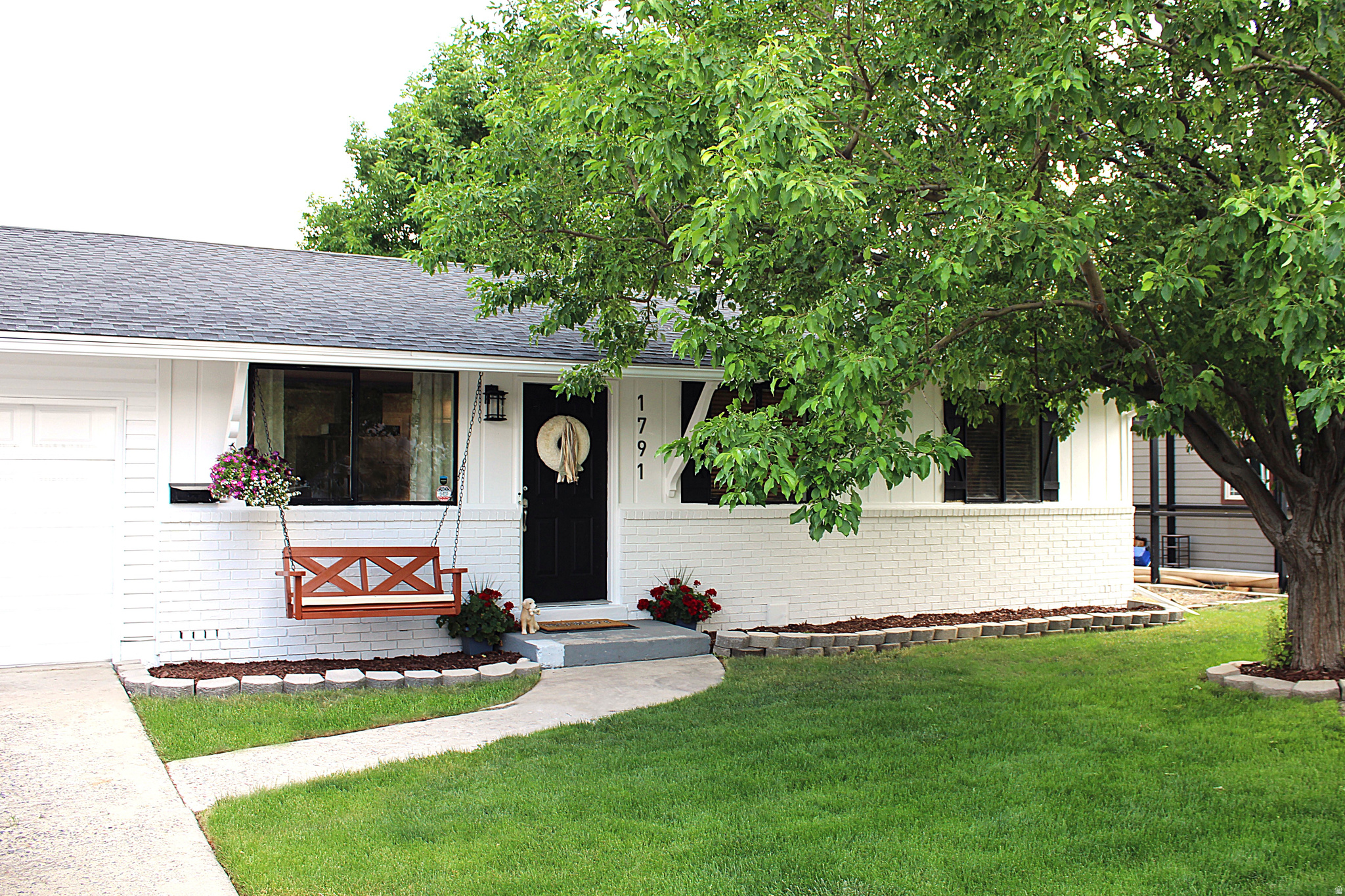 LAKEWAY - Residential