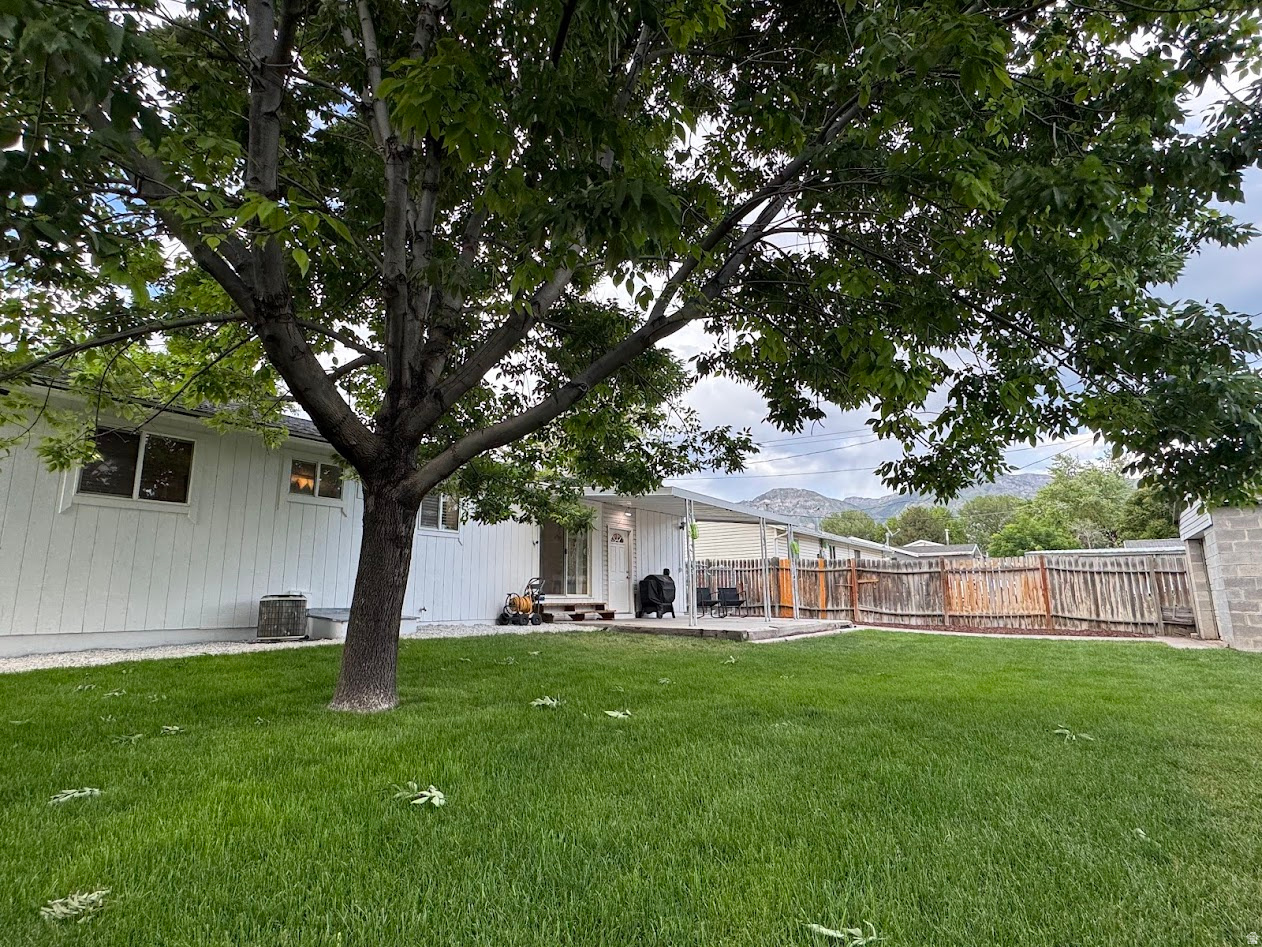 LAKEWAY - Residential