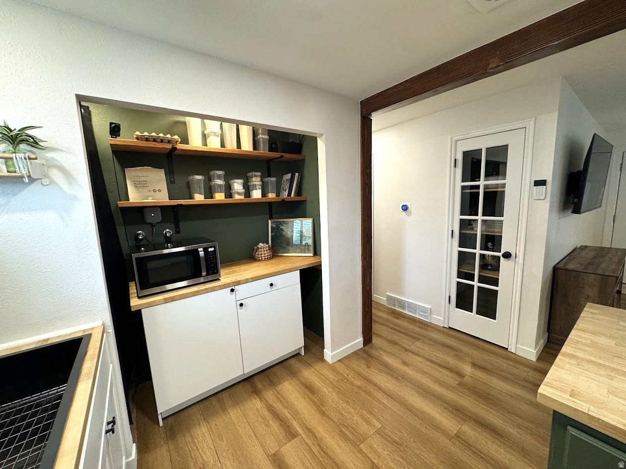 LAKEWAY - Residential