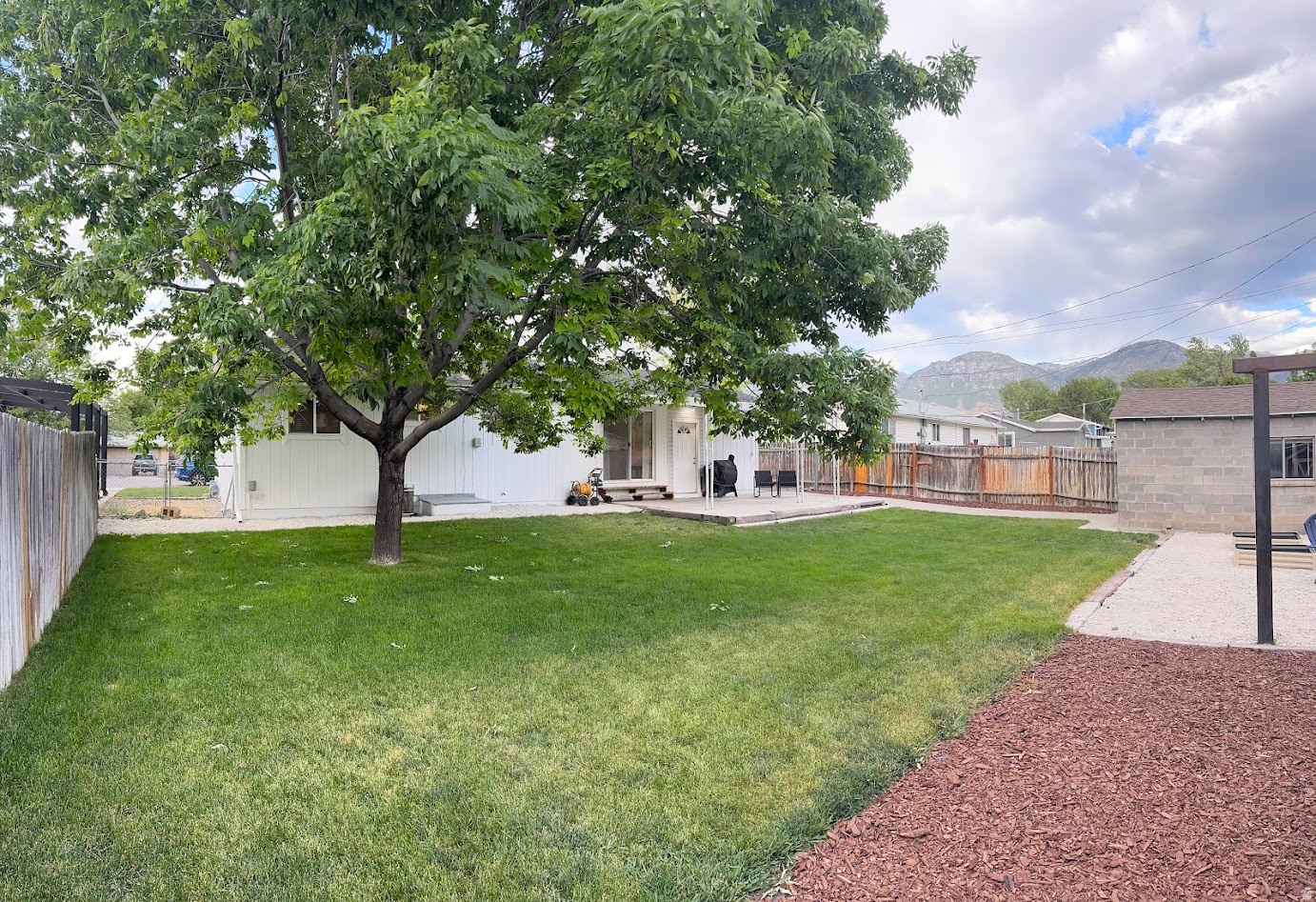LAKEWAY - Residential