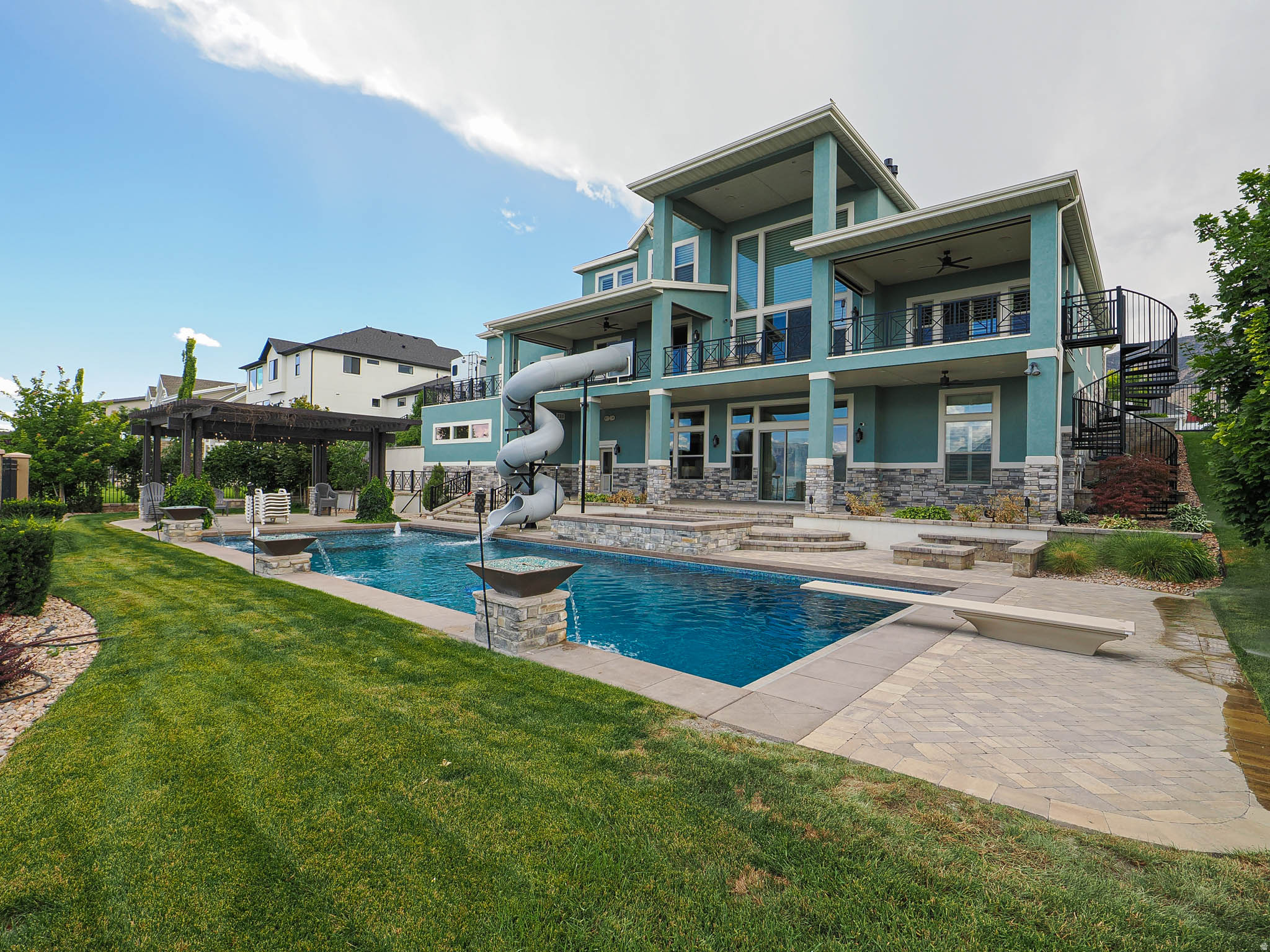 HARBOR BAY - Residential