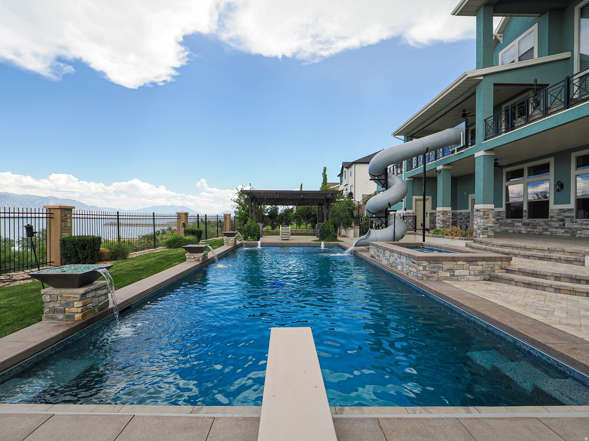 HARBOR BAY - Residential
