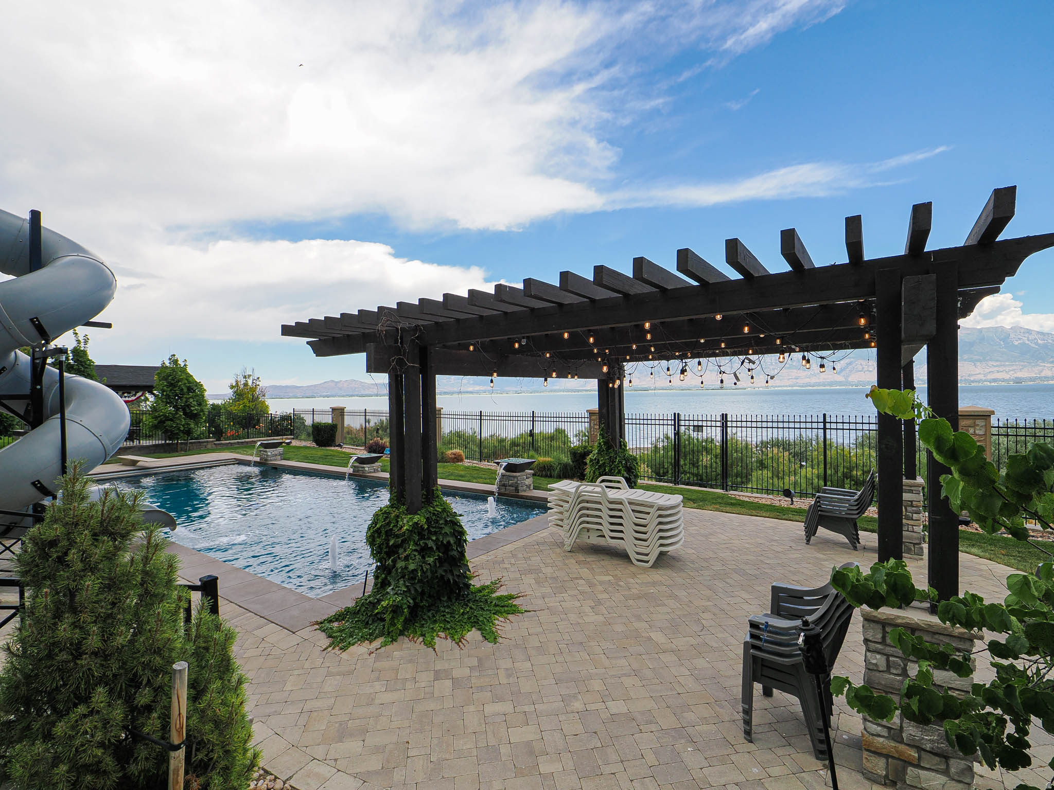 HARBOR BAY - Residential