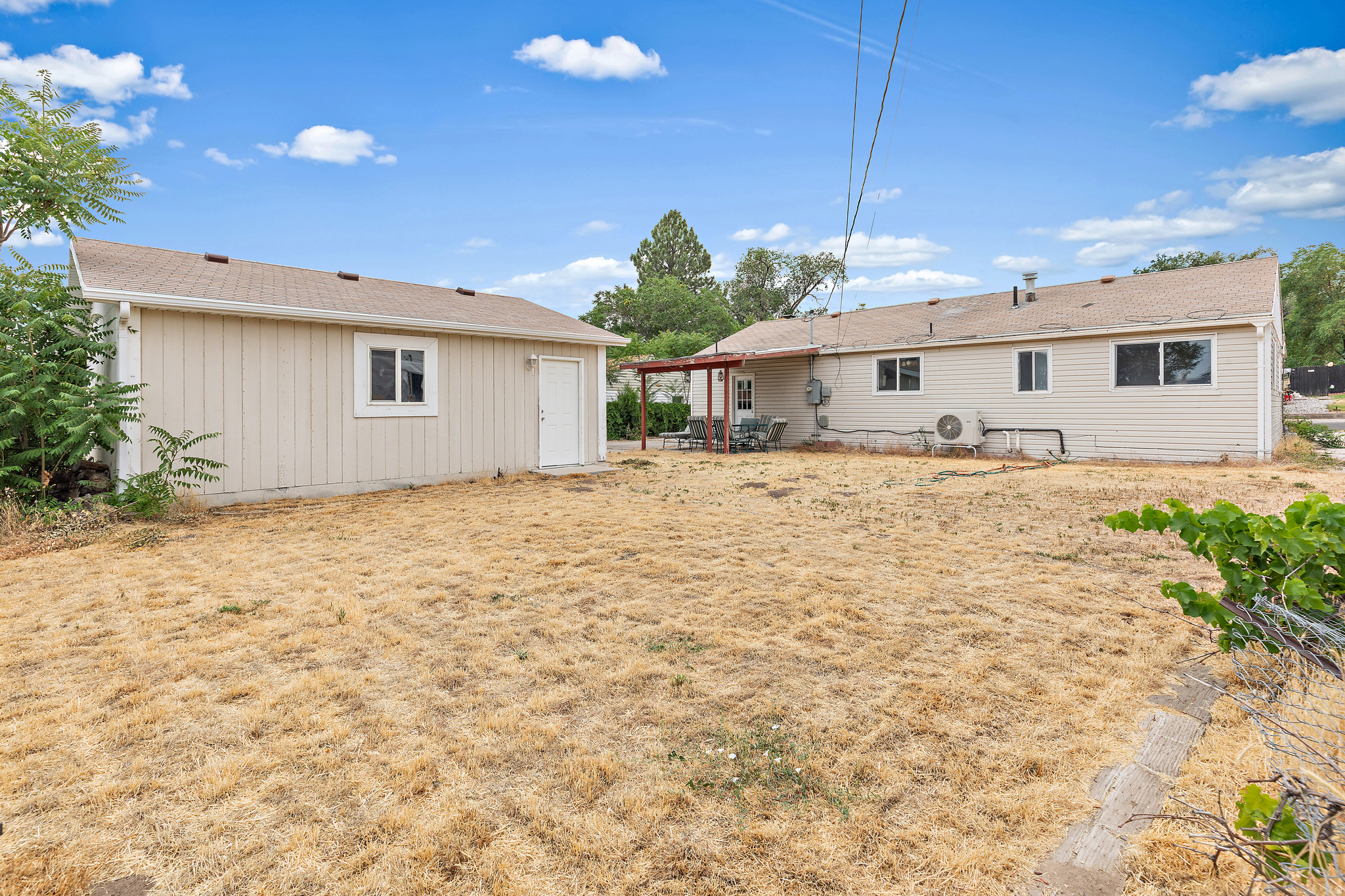 KEARNS TOWNSITE - Residential