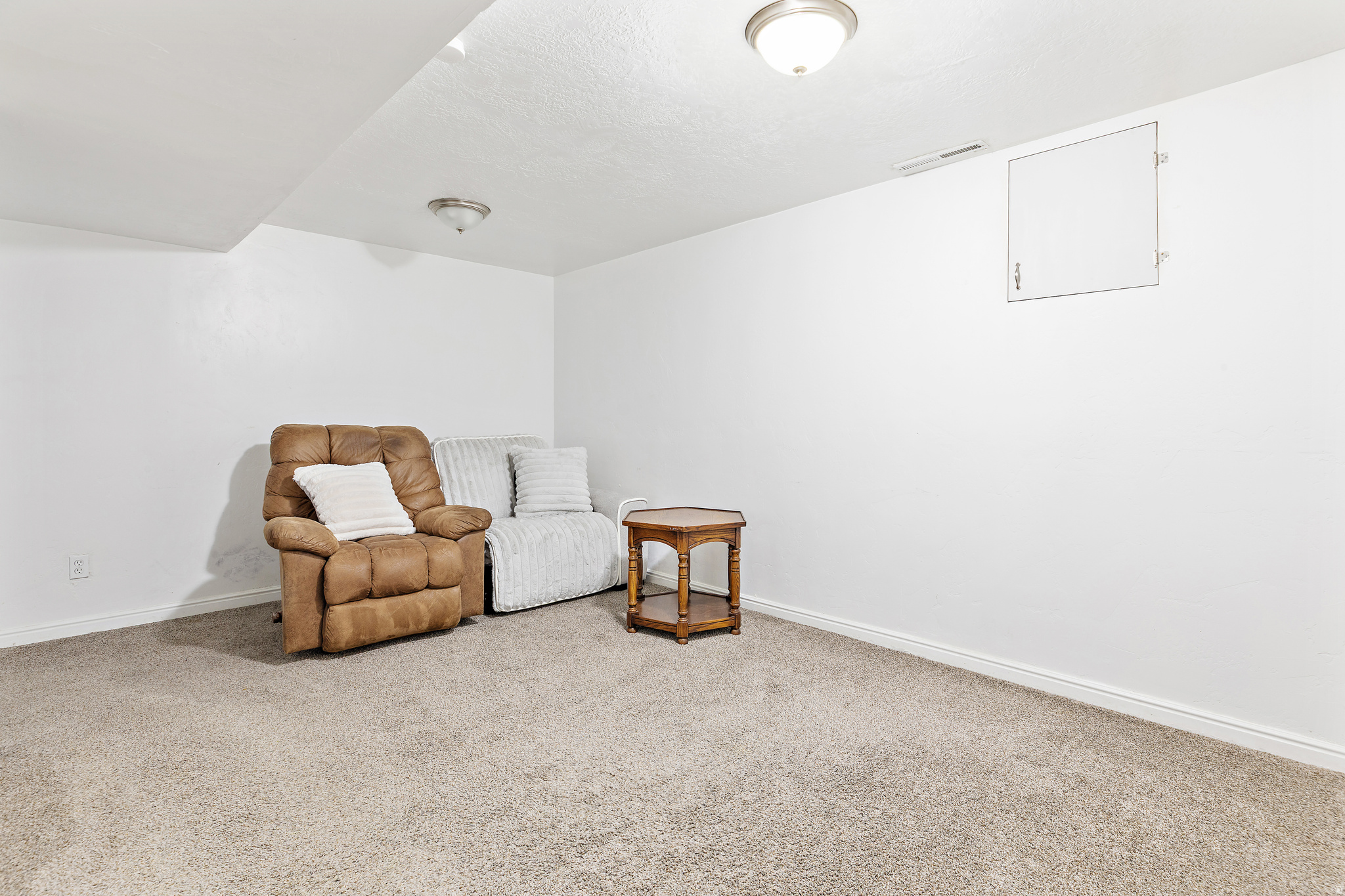 KEARNS TOWNSITE - Residential