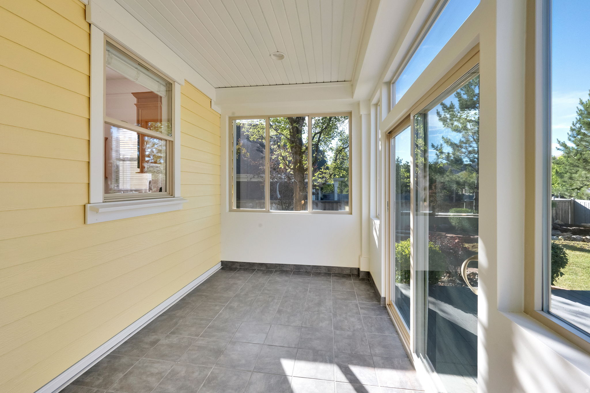 RIDGE - Residential