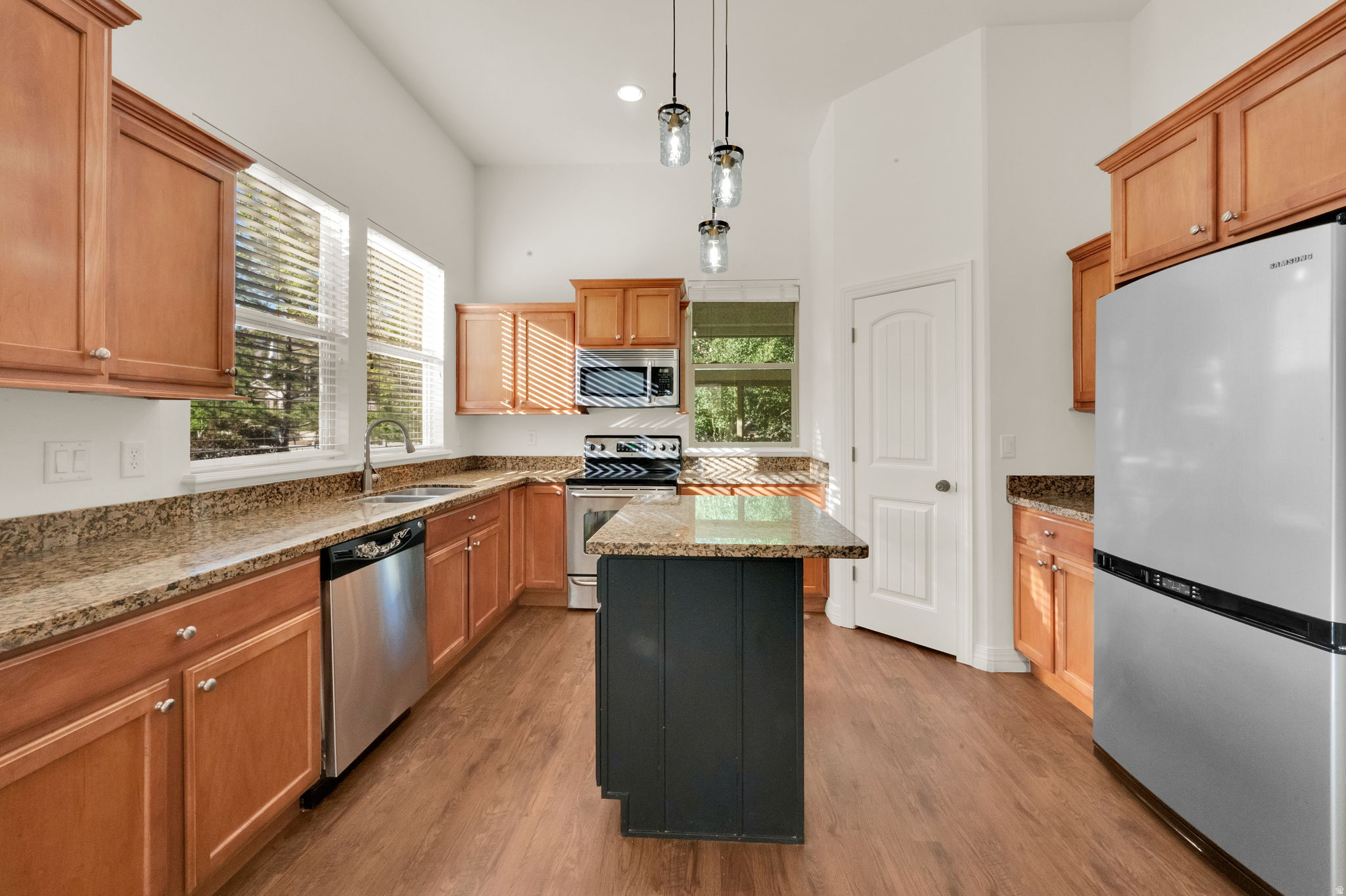 RIDGE - Residential