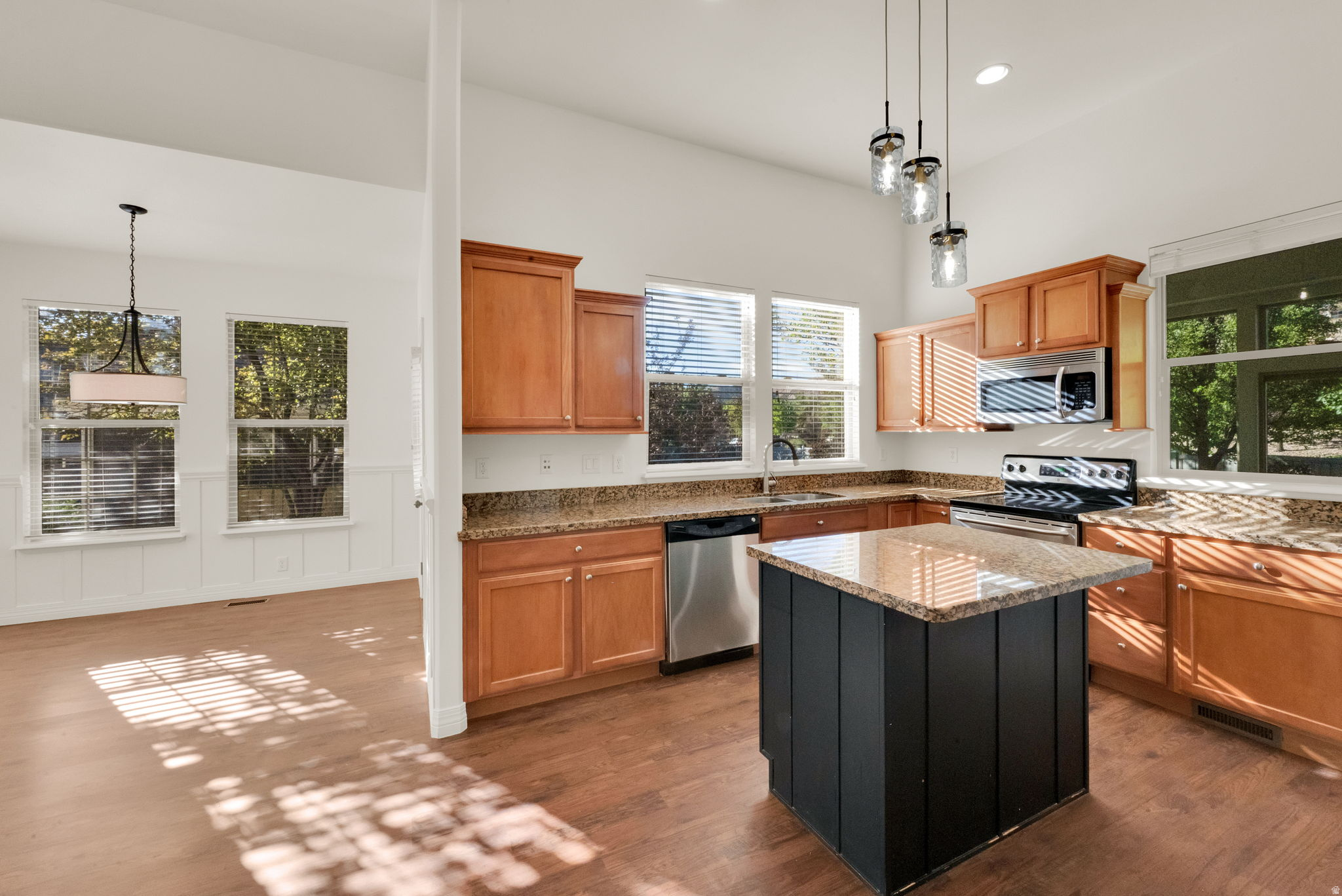 RIDGE - Residential