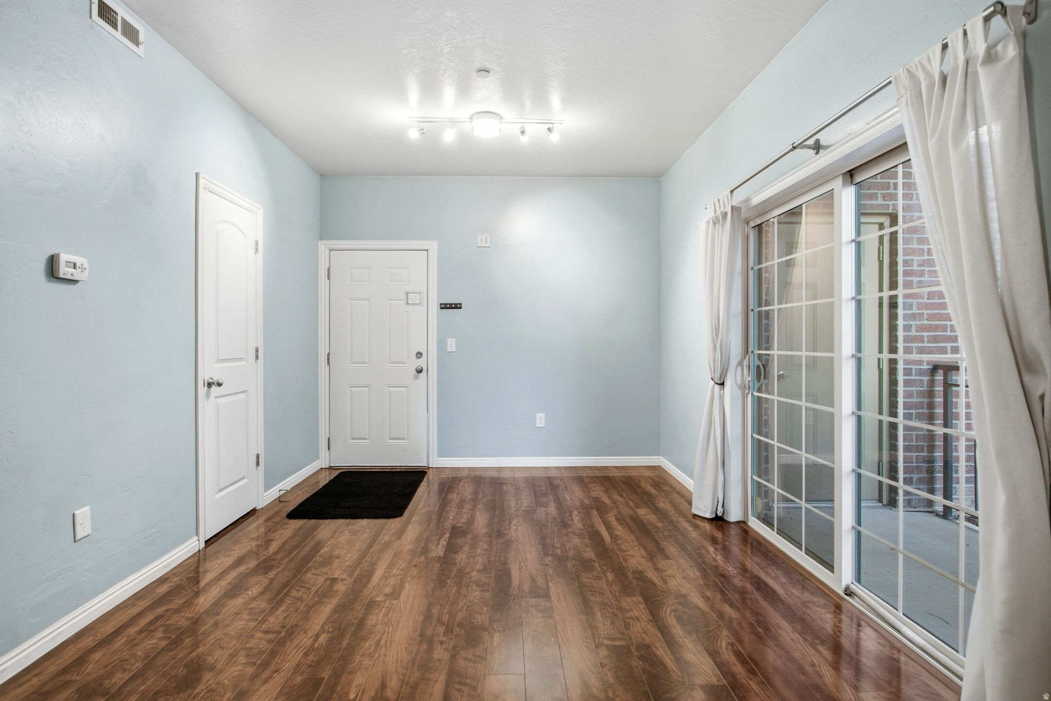 BELMONT - Residential