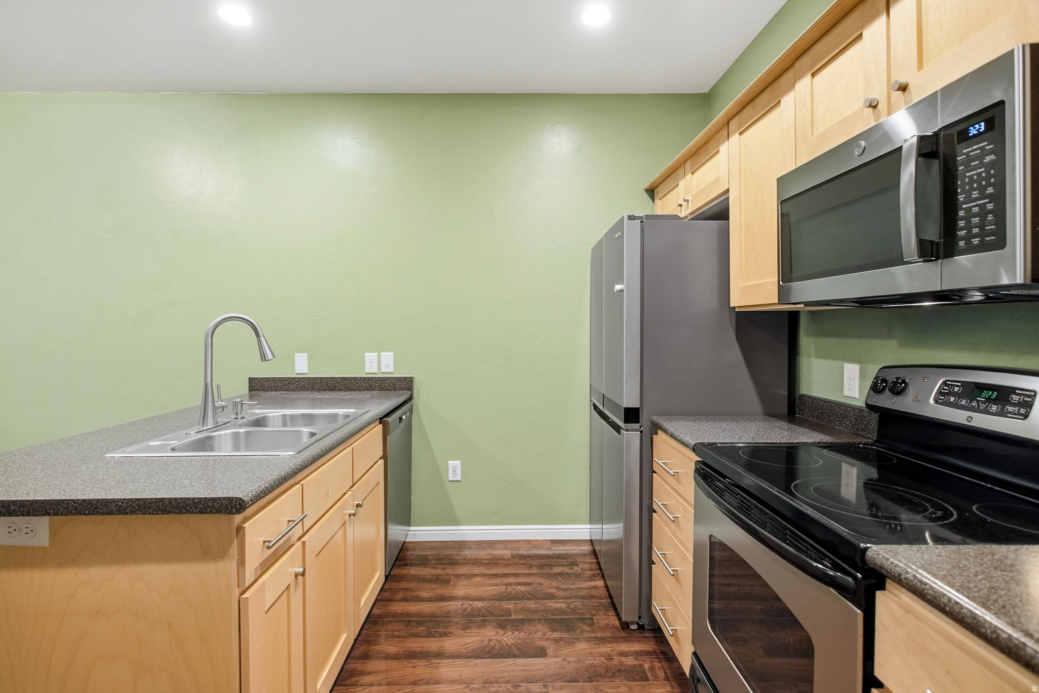 BELMONT - Residential