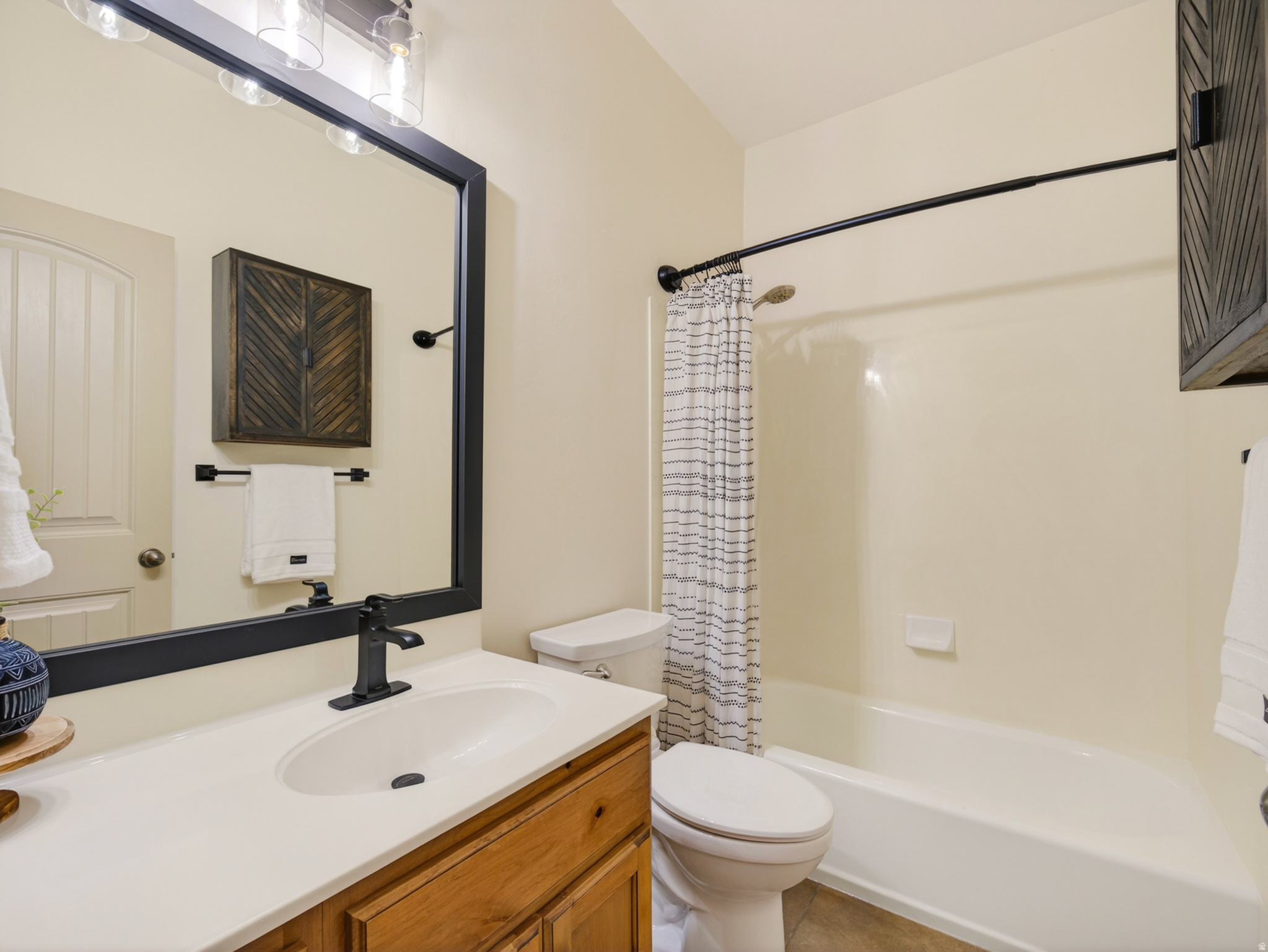 OAK VIEW HILLS - Residential