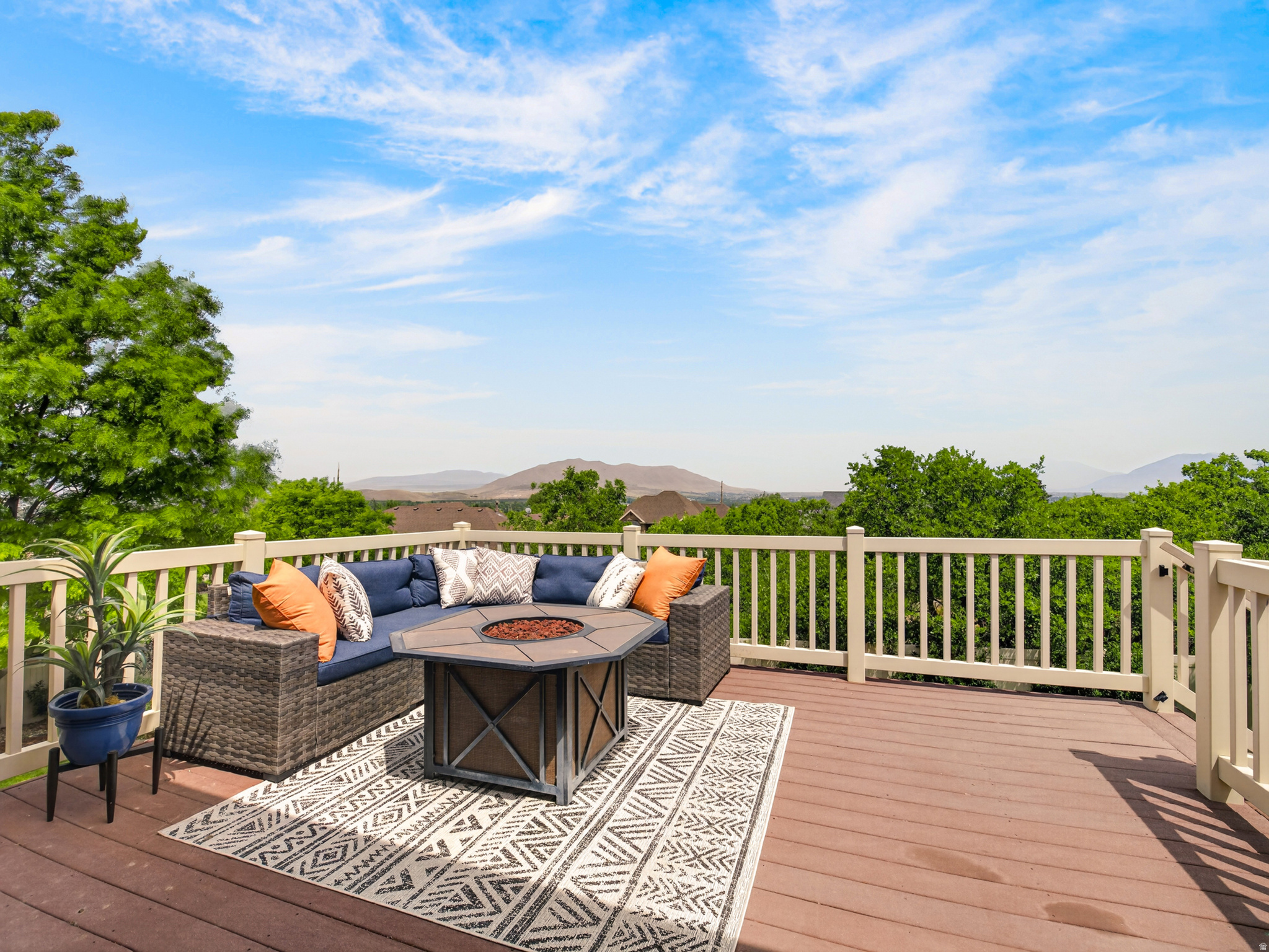 OAK VIEW HILLS - Residential