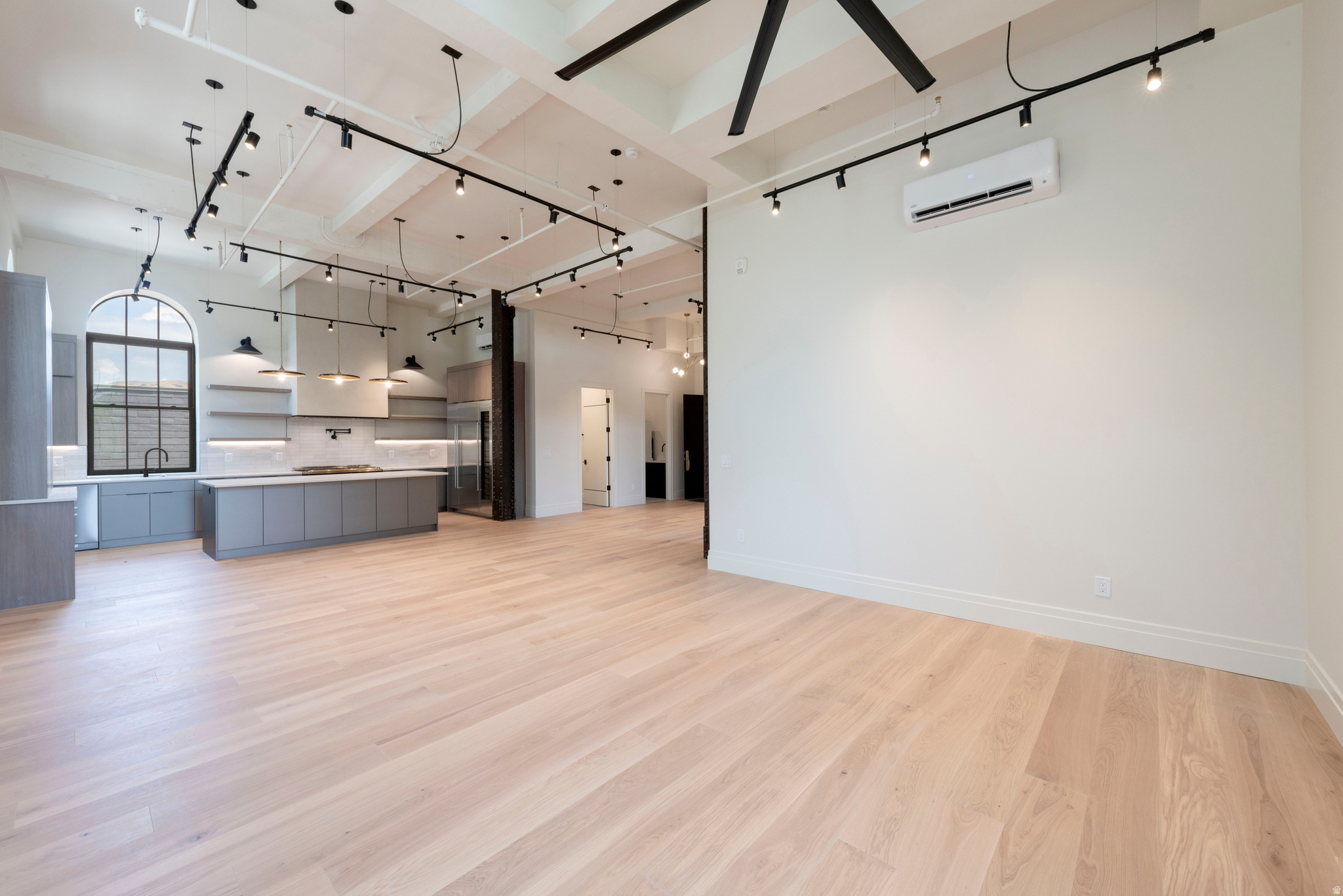 TELEGRAPH EXCHANGE - Residential