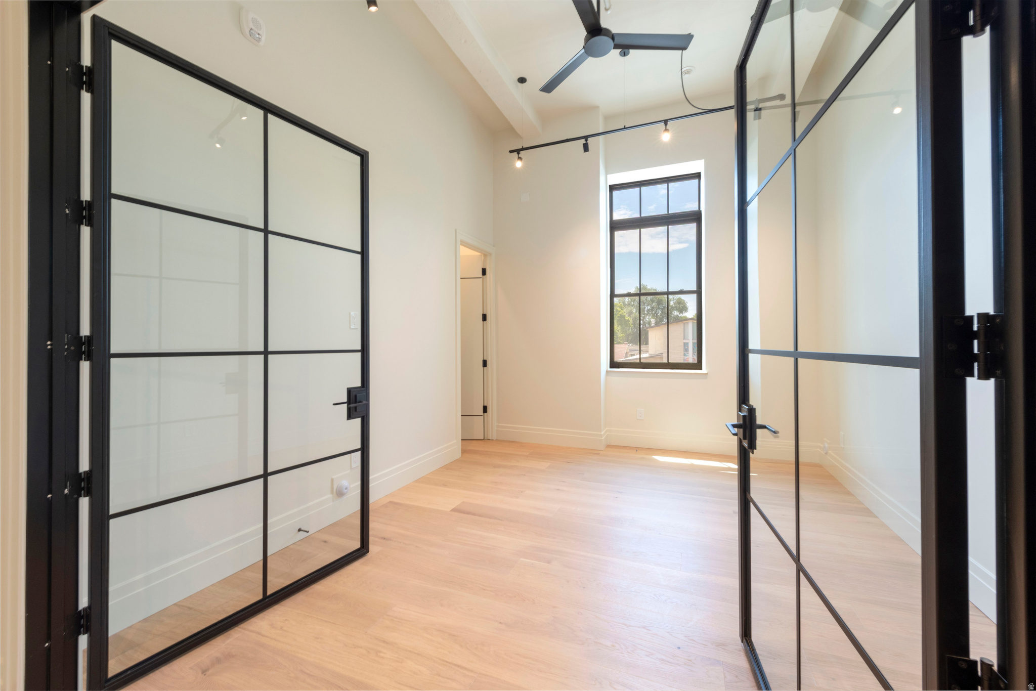 TELEGRAPH EXCHANGE - Residential