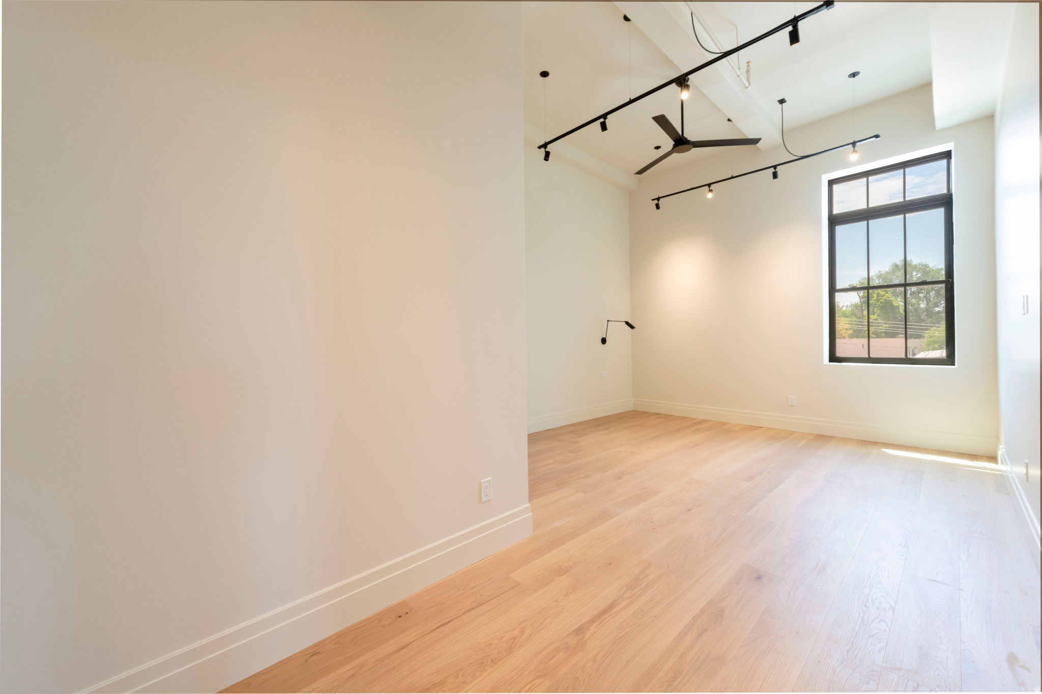 TELEGRAPH EXCHANGE - Residential