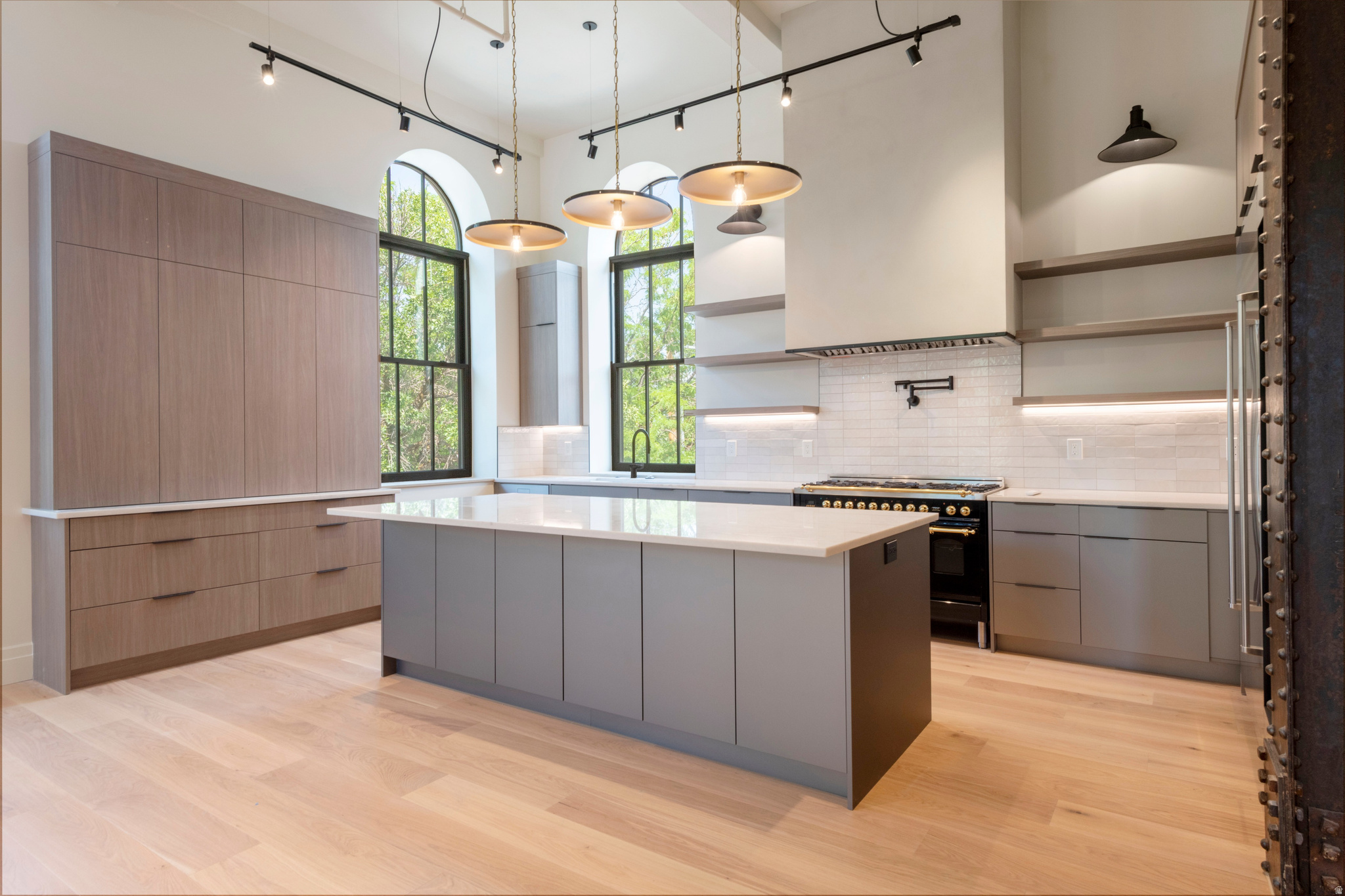 TELEGRAPH EXCHANGE - Residential