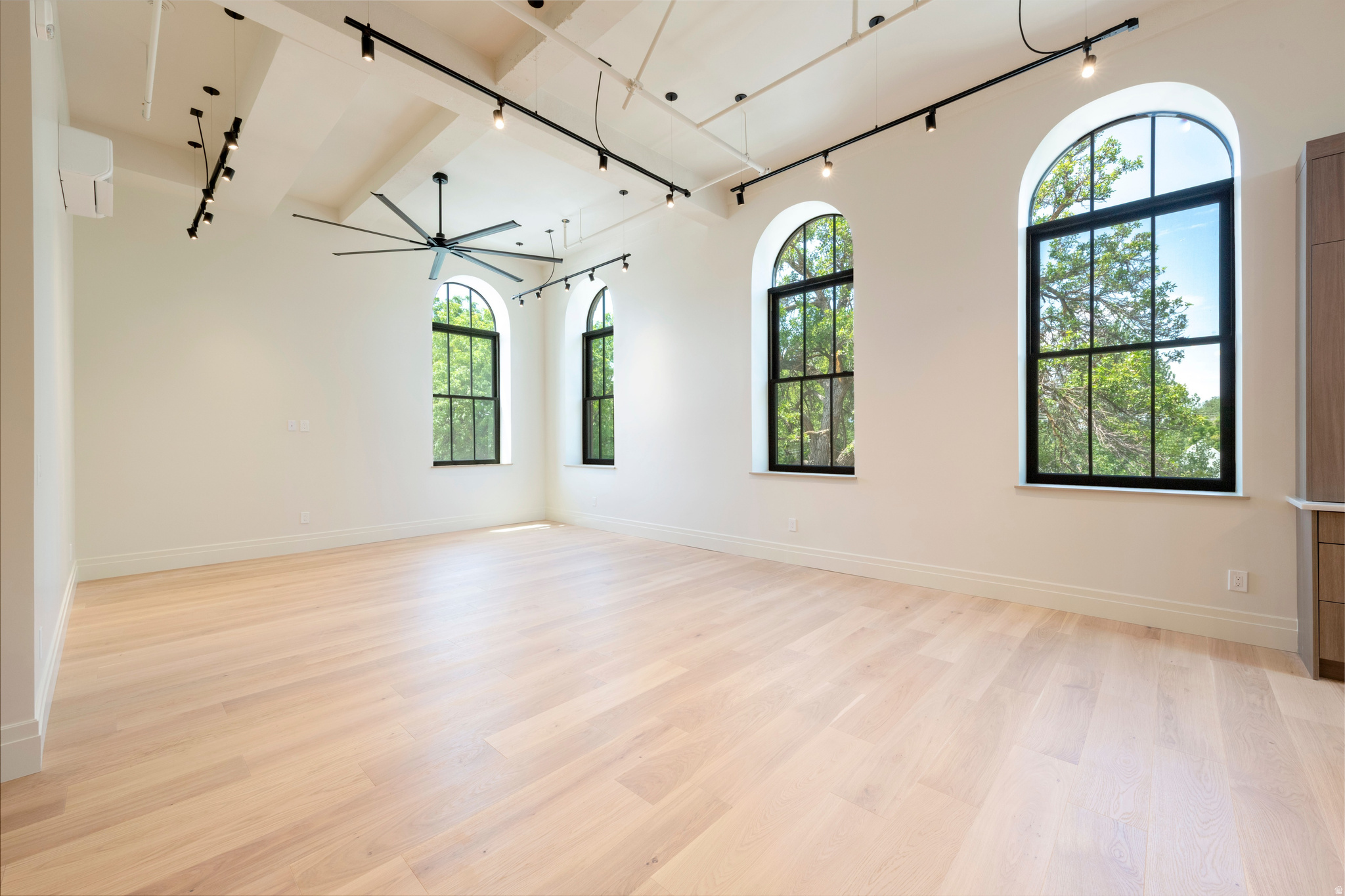 TELEGRAPH EXCHANGE - Residential