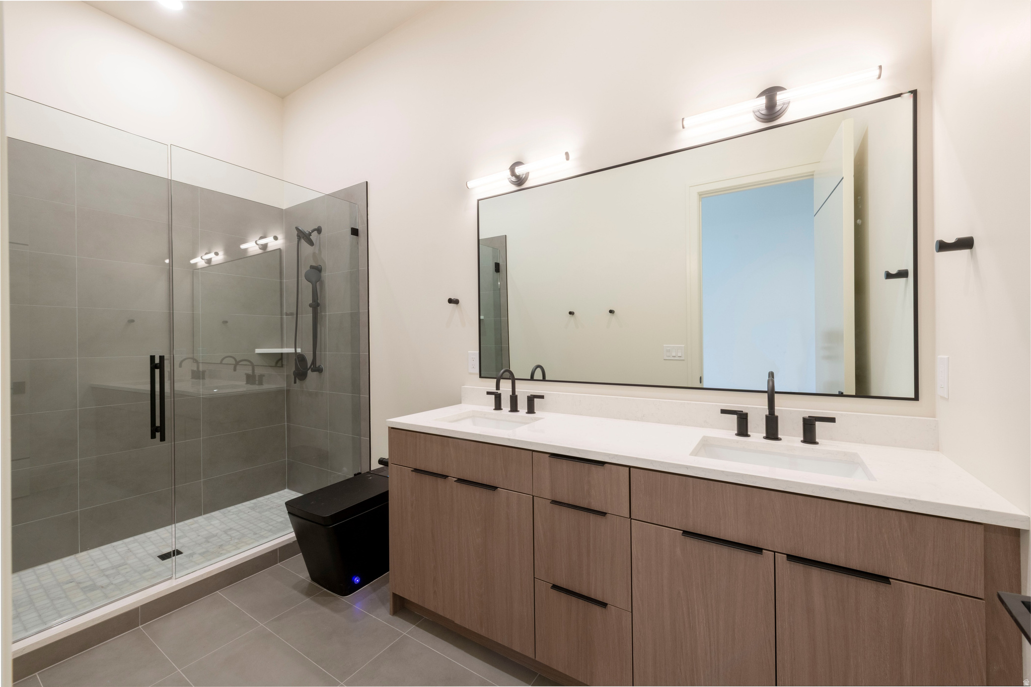 TELEGRAPH EXCHANGE - Residential