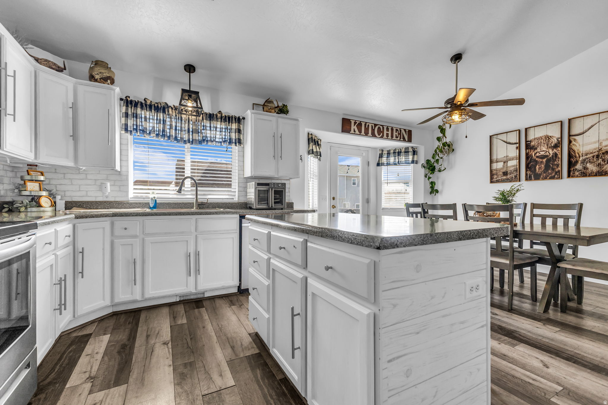 SETTLEMENT POINTE - Residential