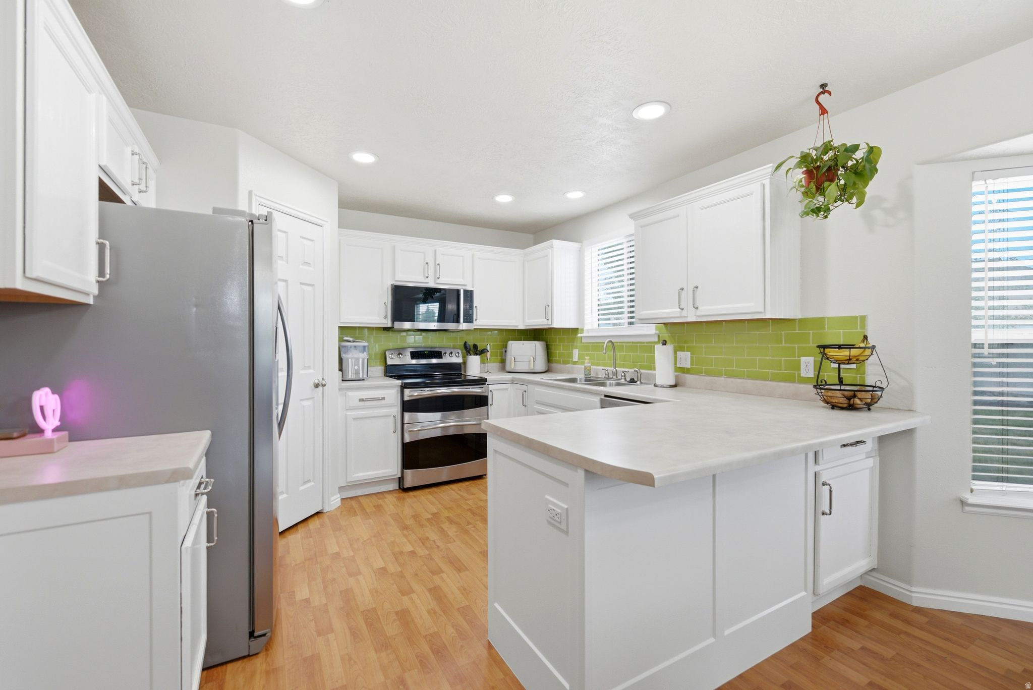 OAKS AT JORDAN HILLS - Residential