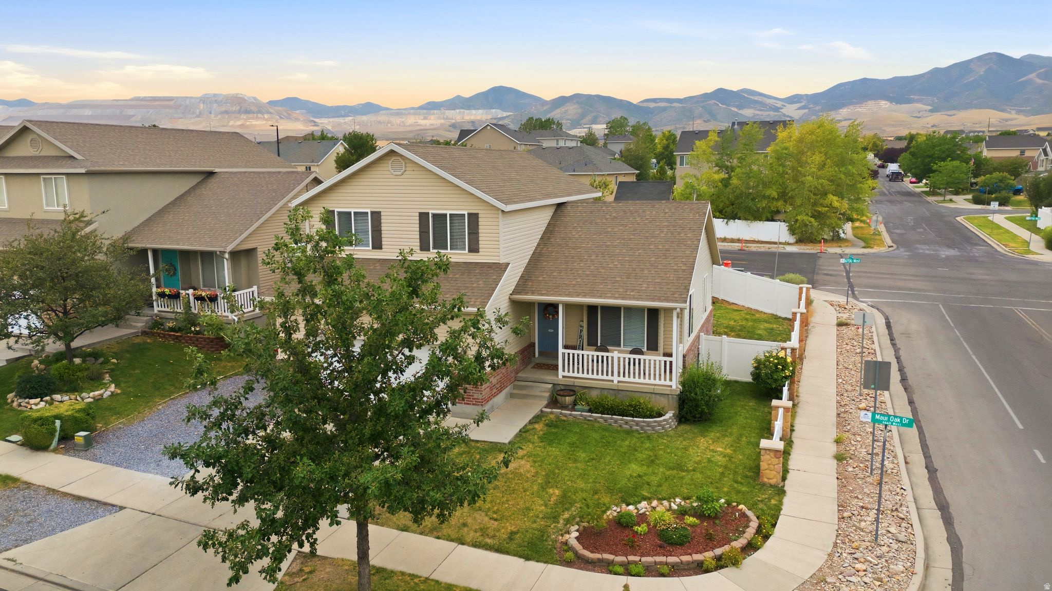 OAKS AT JORDAN HILLS - Residential
