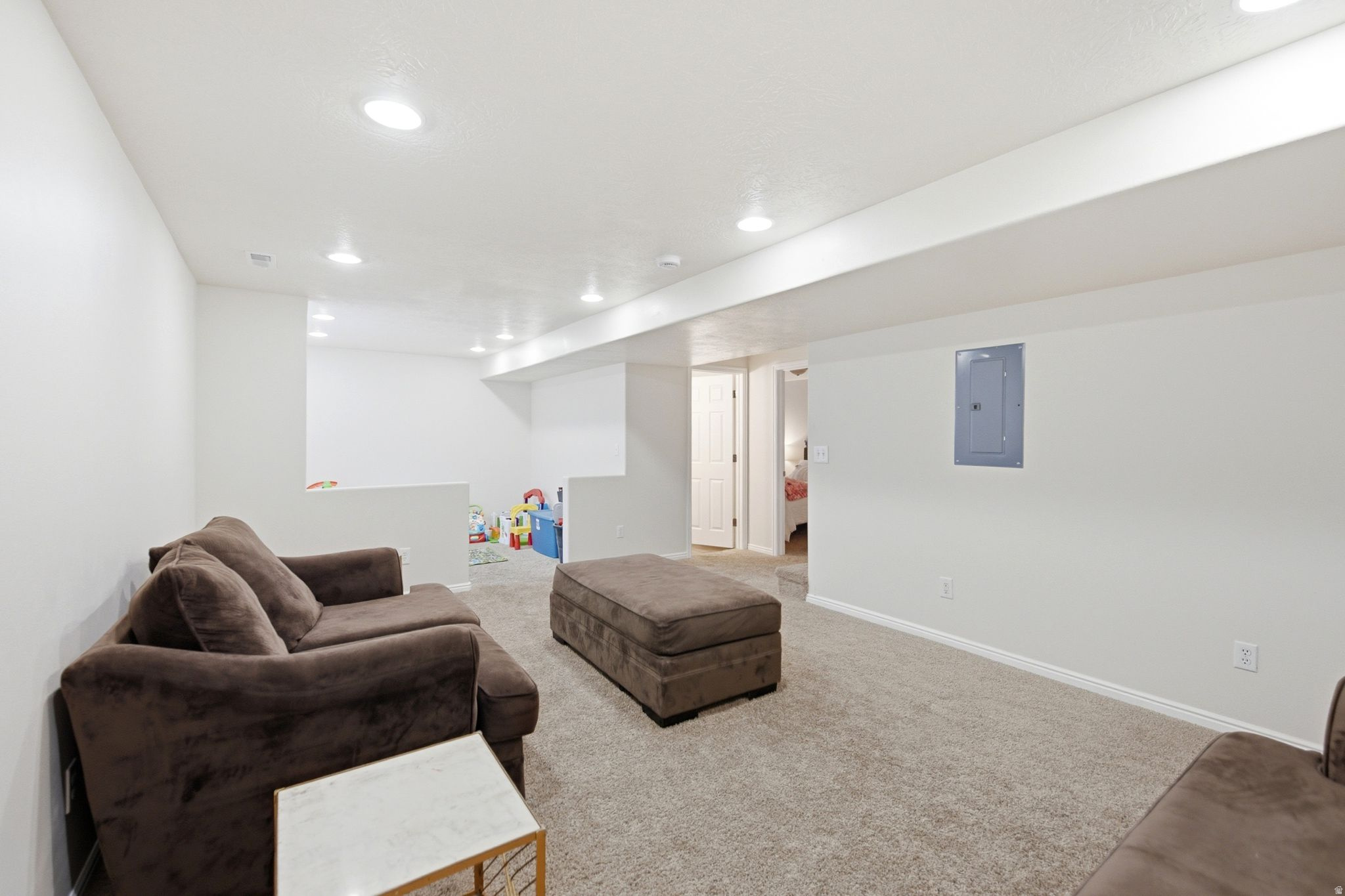 OAKS AT JORDAN HILLS - Residential