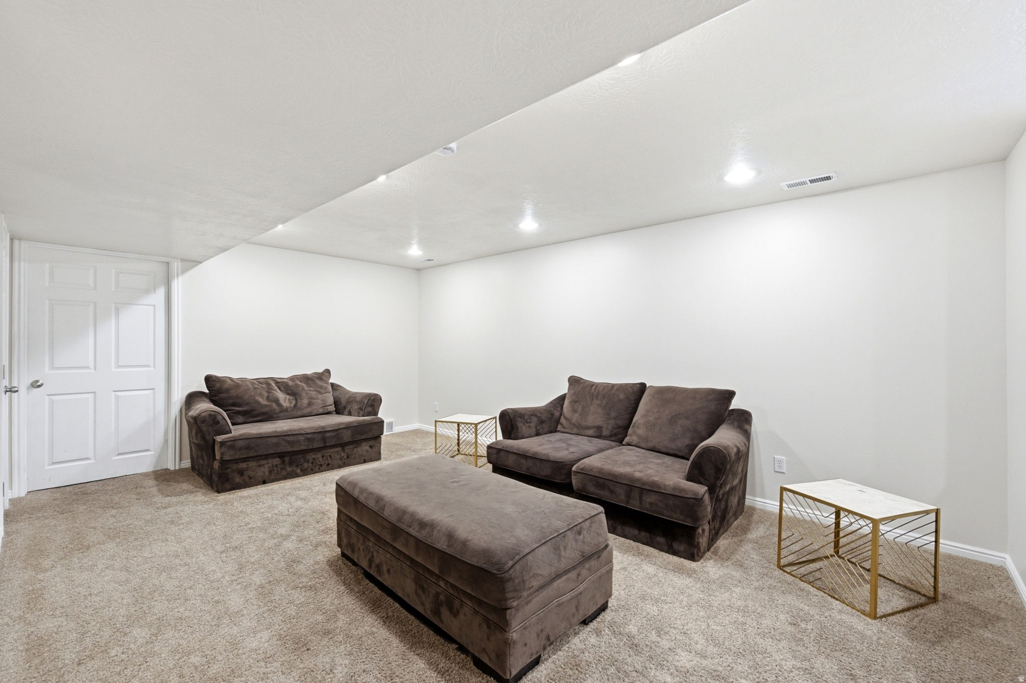 OAKS AT JORDAN HILLS - Residential