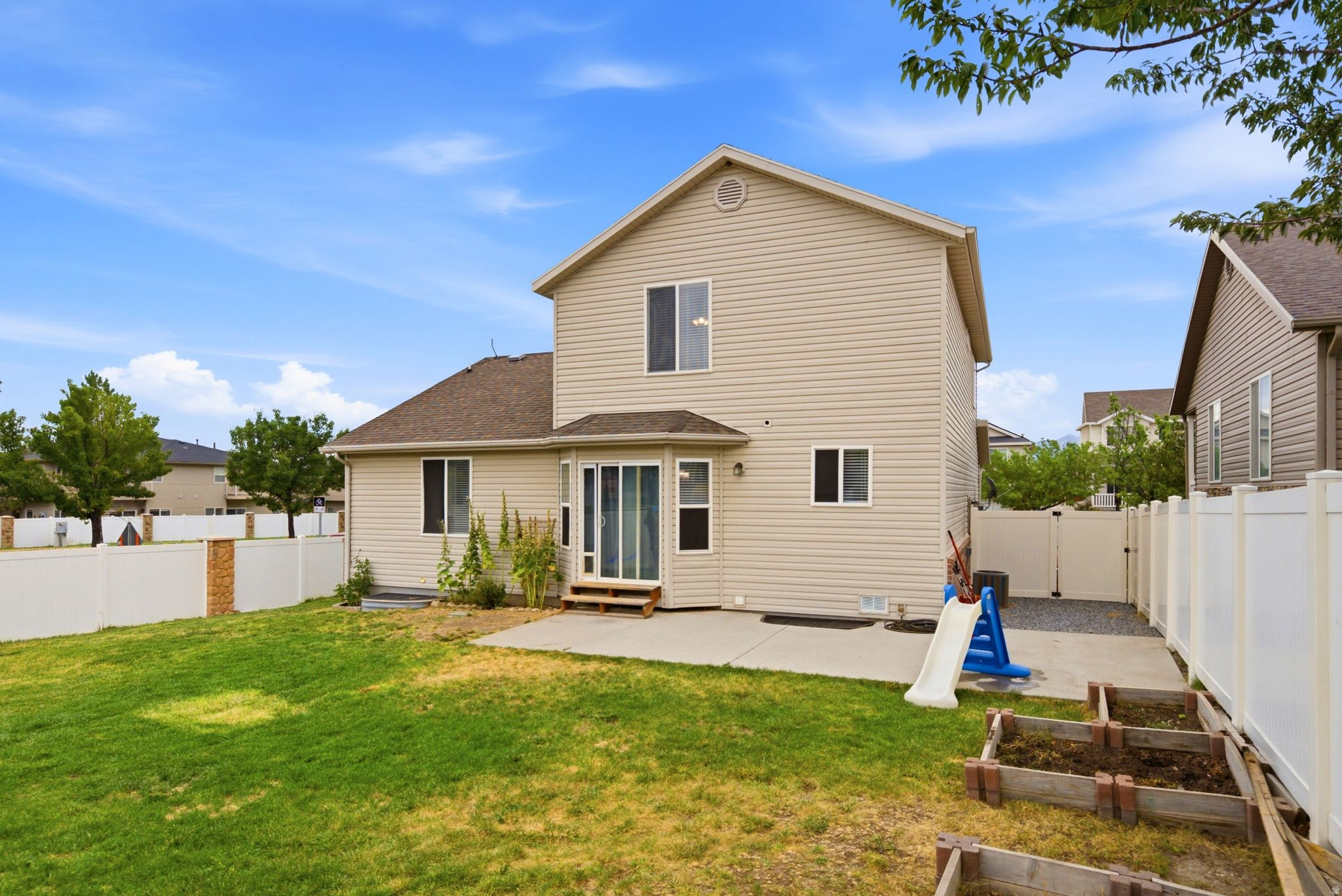 OAKS AT JORDAN HILLS - Residential