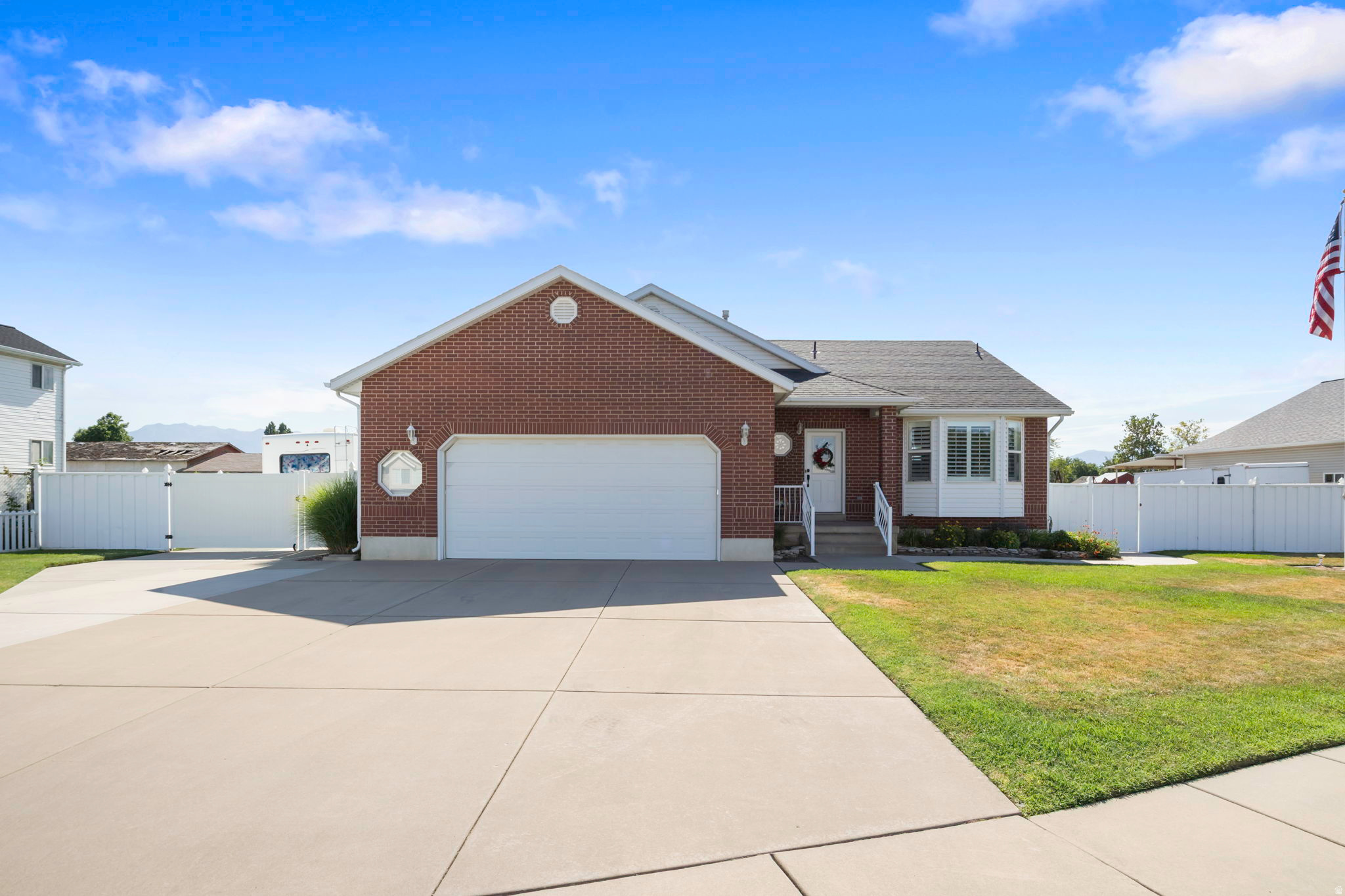 HUCKLEBERRY - Residential