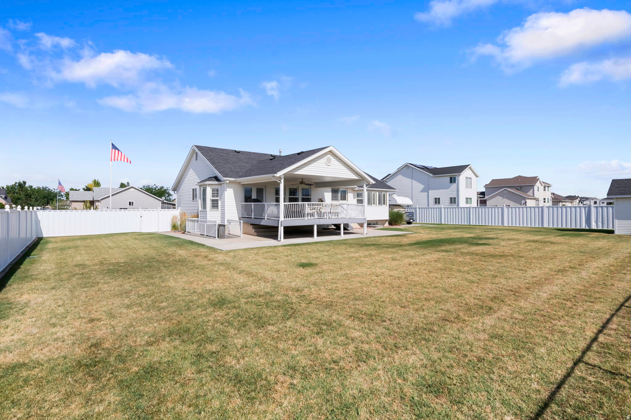 HUCKLEBERRY - Residential
