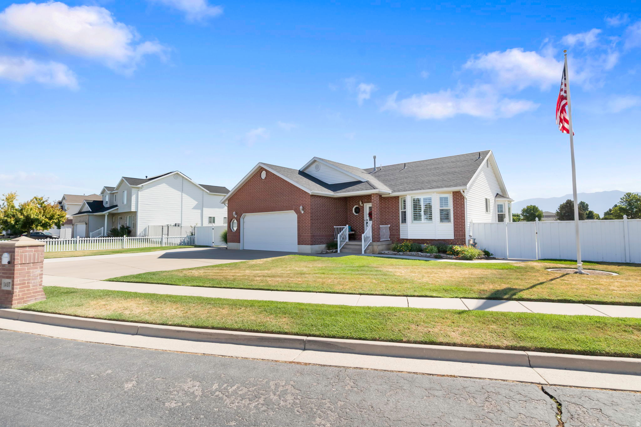 HUCKLEBERRY - Residential