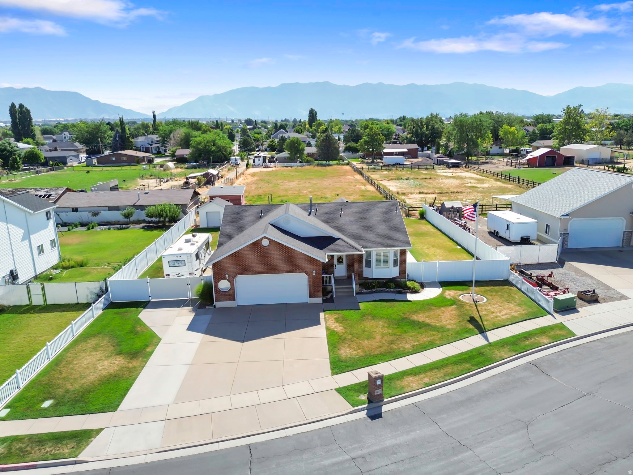 HUCKLEBERRY - Residential