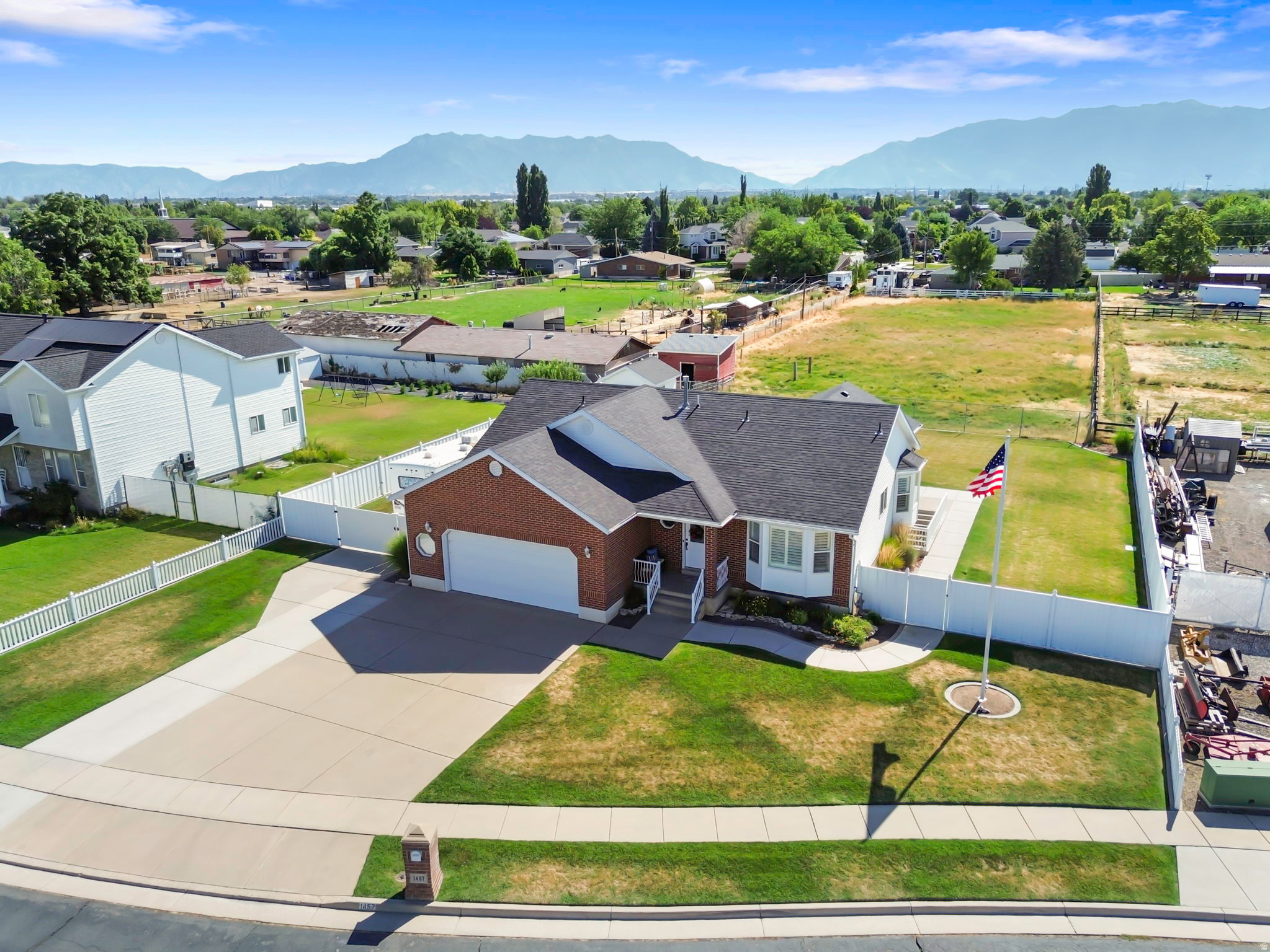 HUCKLEBERRY - Residential