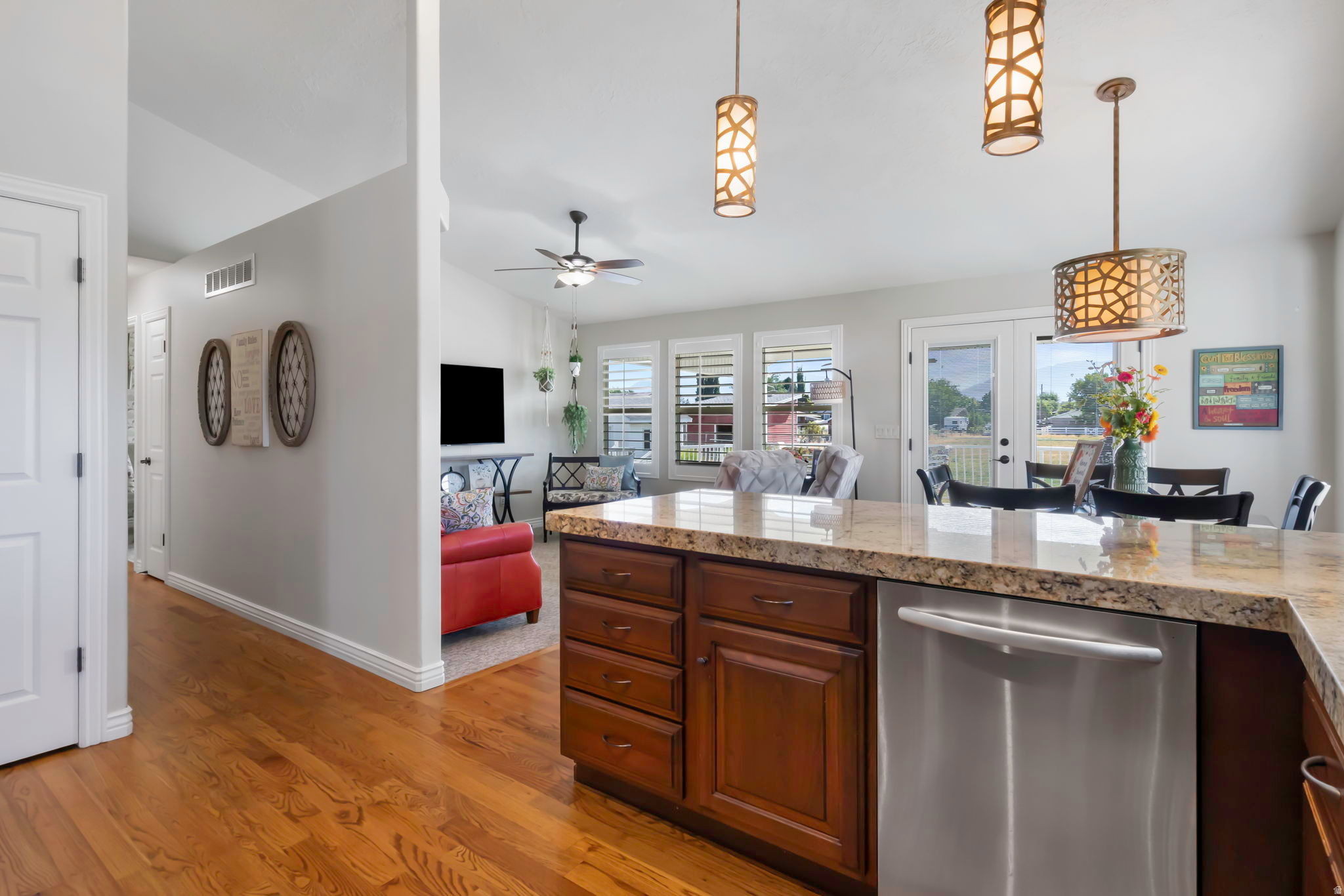 HUCKLEBERRY - Residential